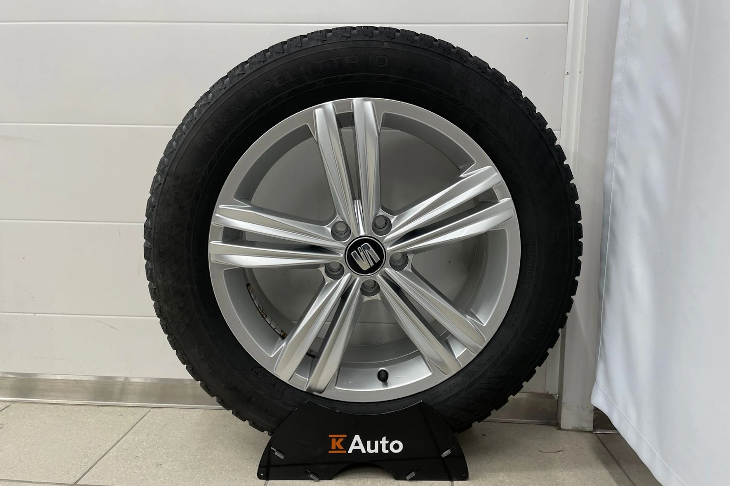 sininen SEAT Tarraco 2023 kuva 13.