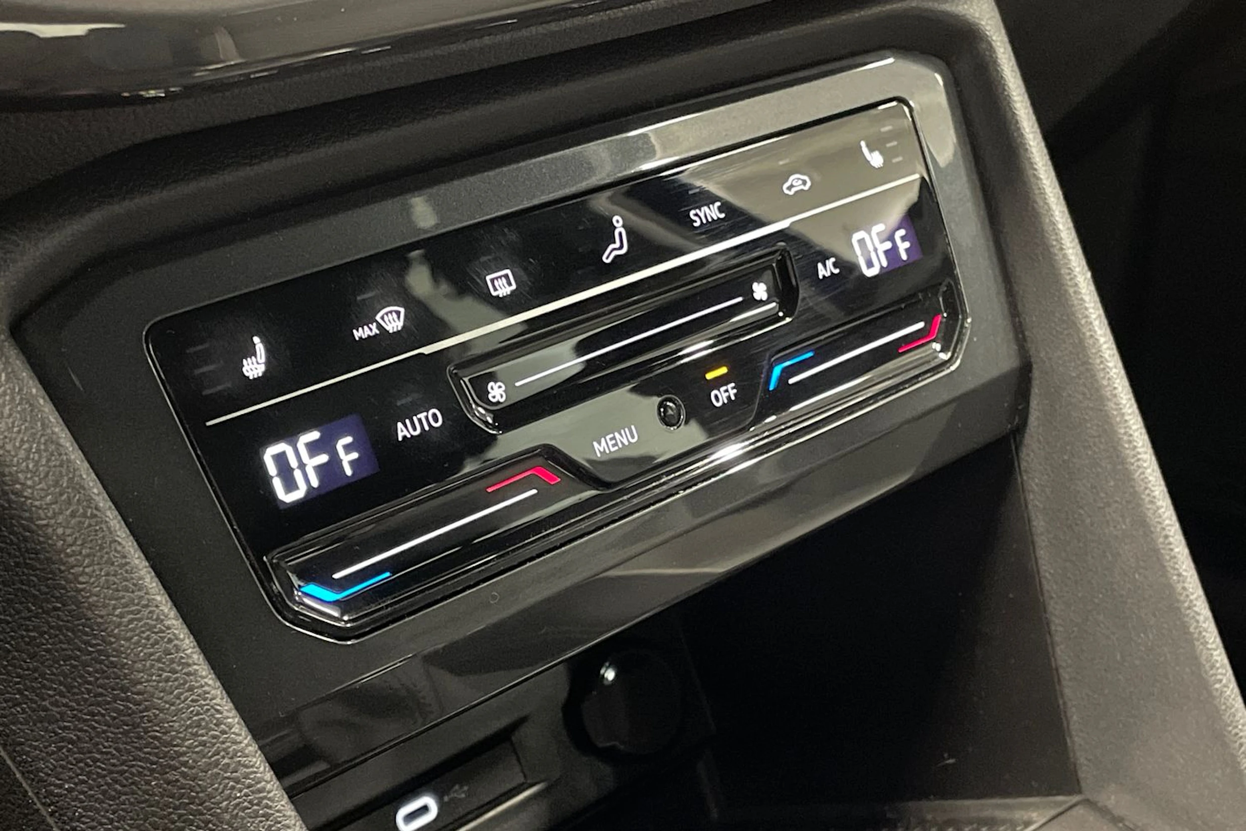 sininen SEAT Tarraco 2023 kuva 20.