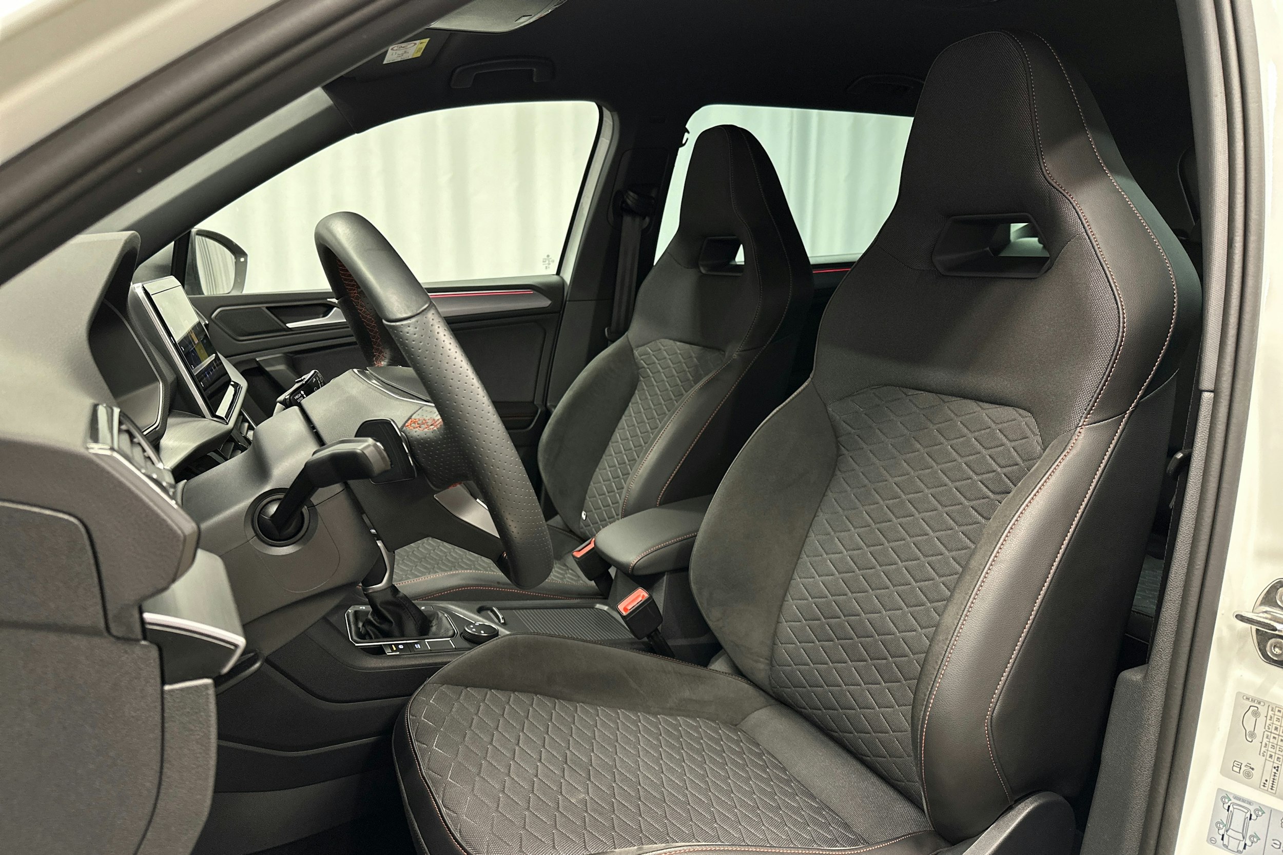valkoinen SEAT Tarraco 2023 kuva 18.