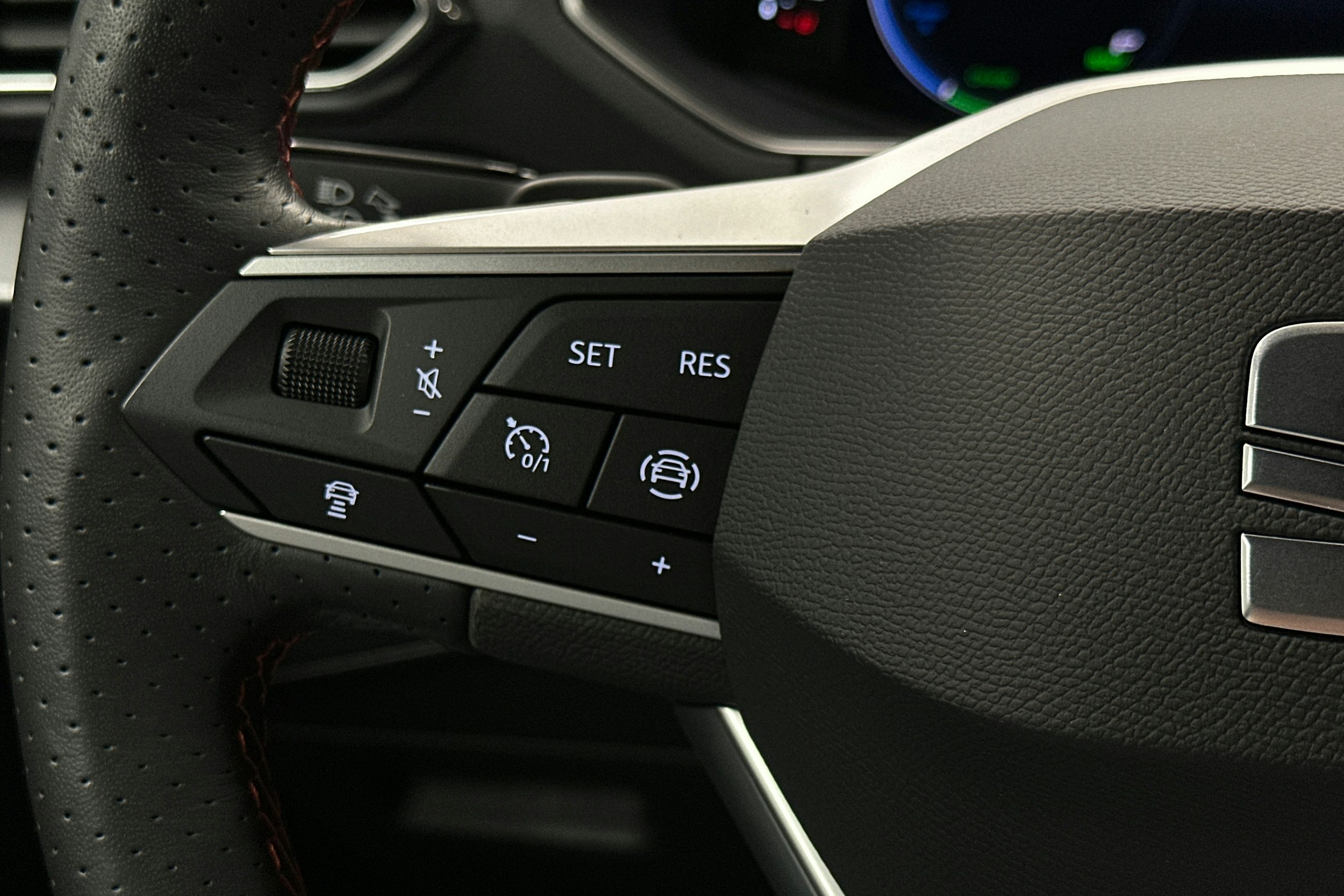 valkoinen SEAT Tarraco 2023 kuva 21.