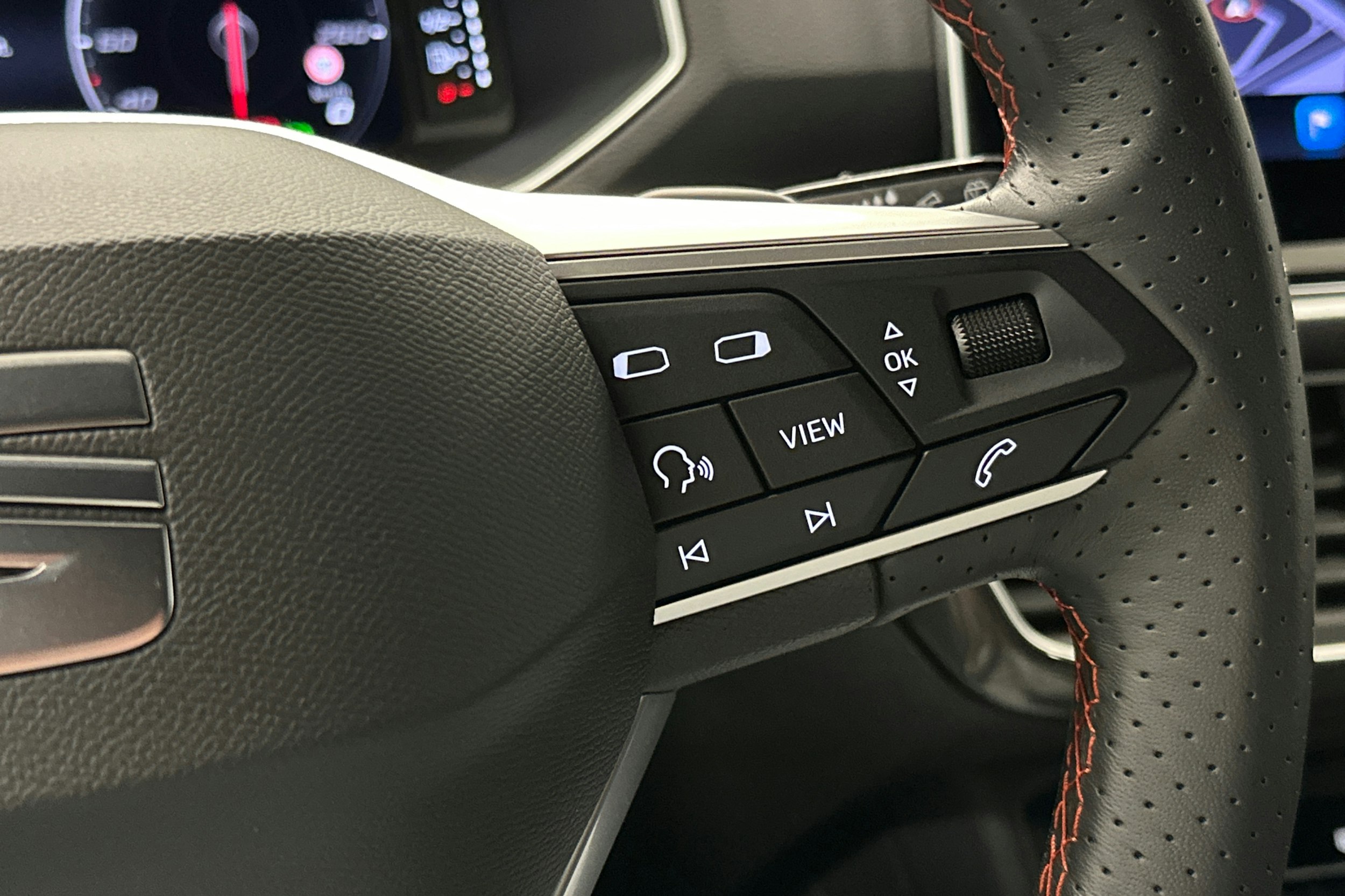 valkoinen SEAT Tarraco 2023 kuva 22.