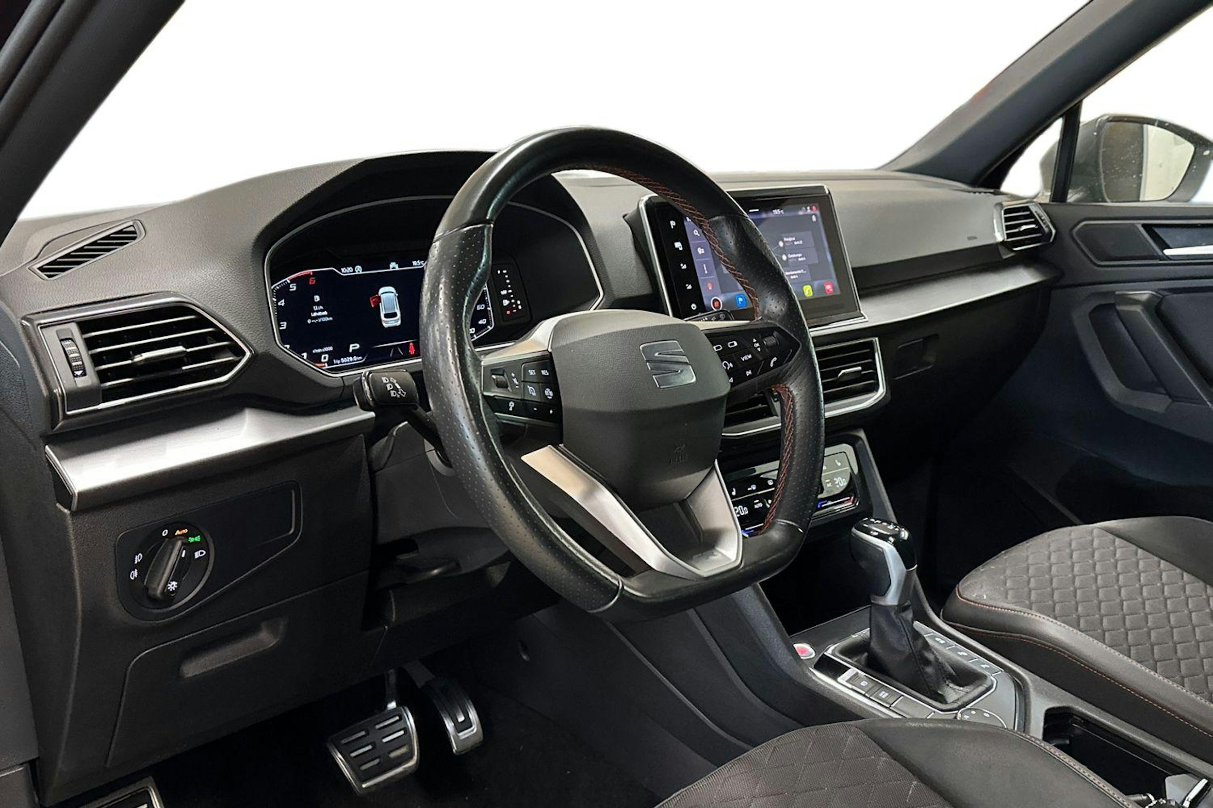musta SEAT Tarraco 2023 kuva 3.