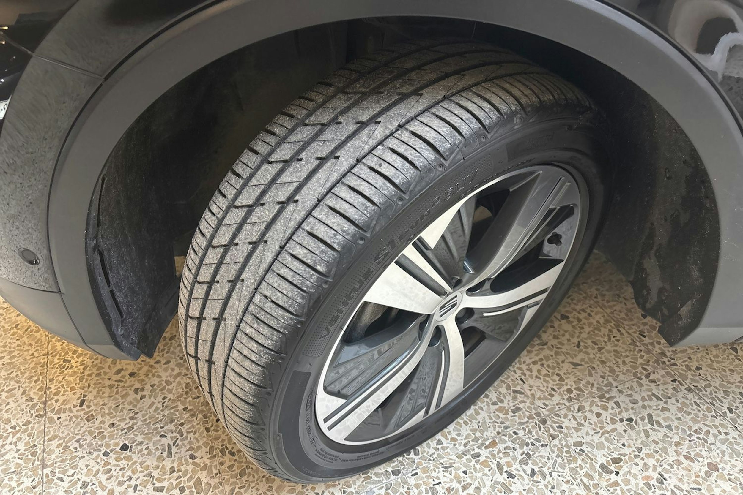 musta SEAT Tarraco 2023 kuva 10.