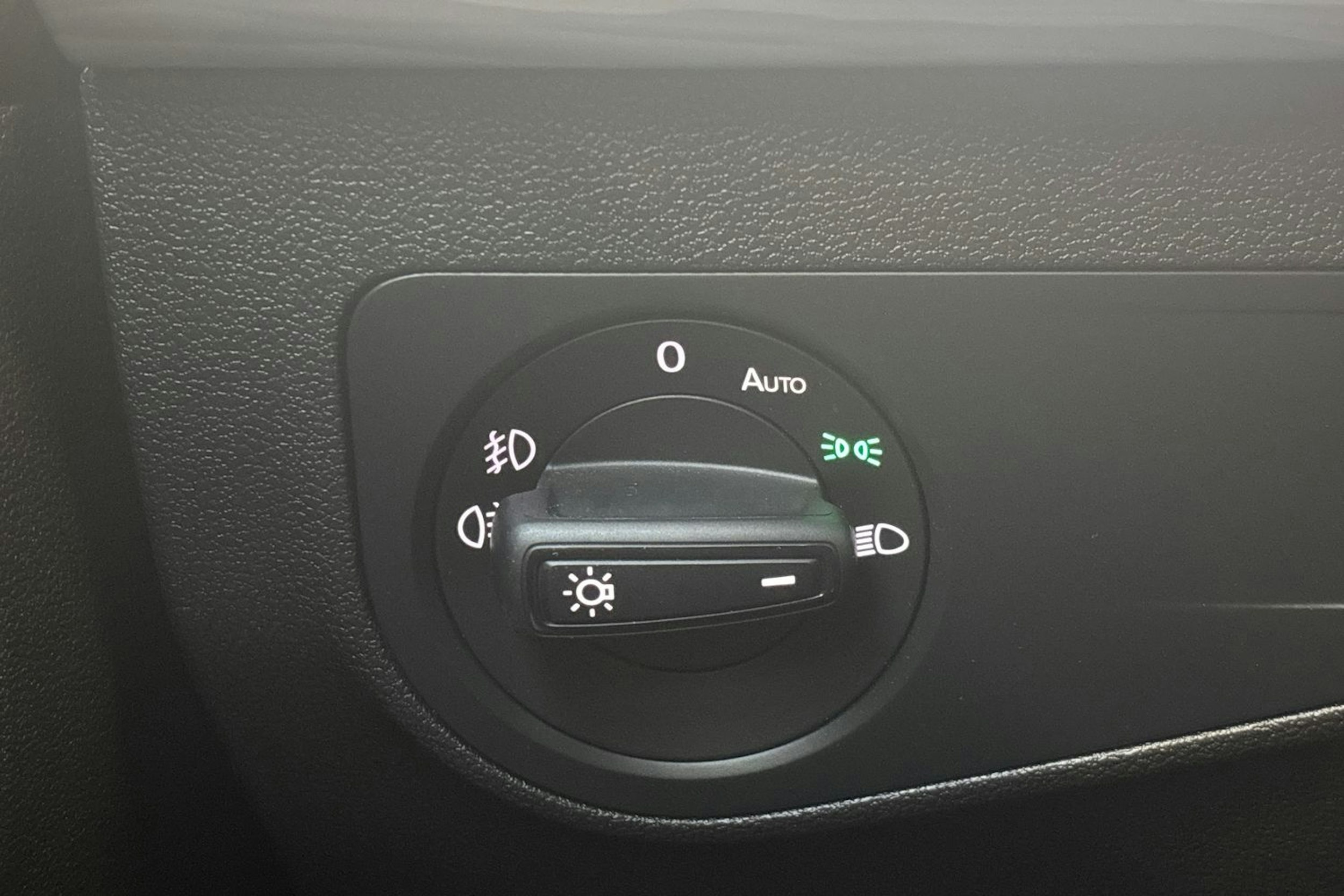 musta SEAT Tarraco 2023 kuva 17.