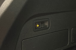 punainen SEAT Tarraco 2023 kuva 17.