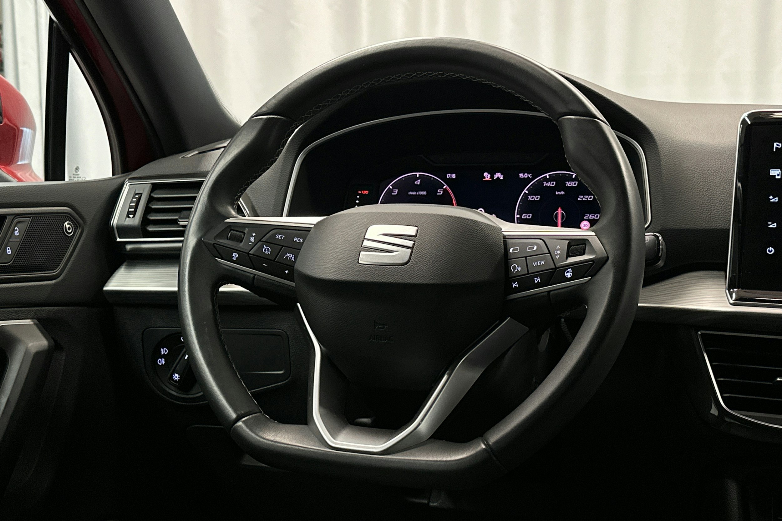 punainen SEAT Tarraco 2023 kuva 19.