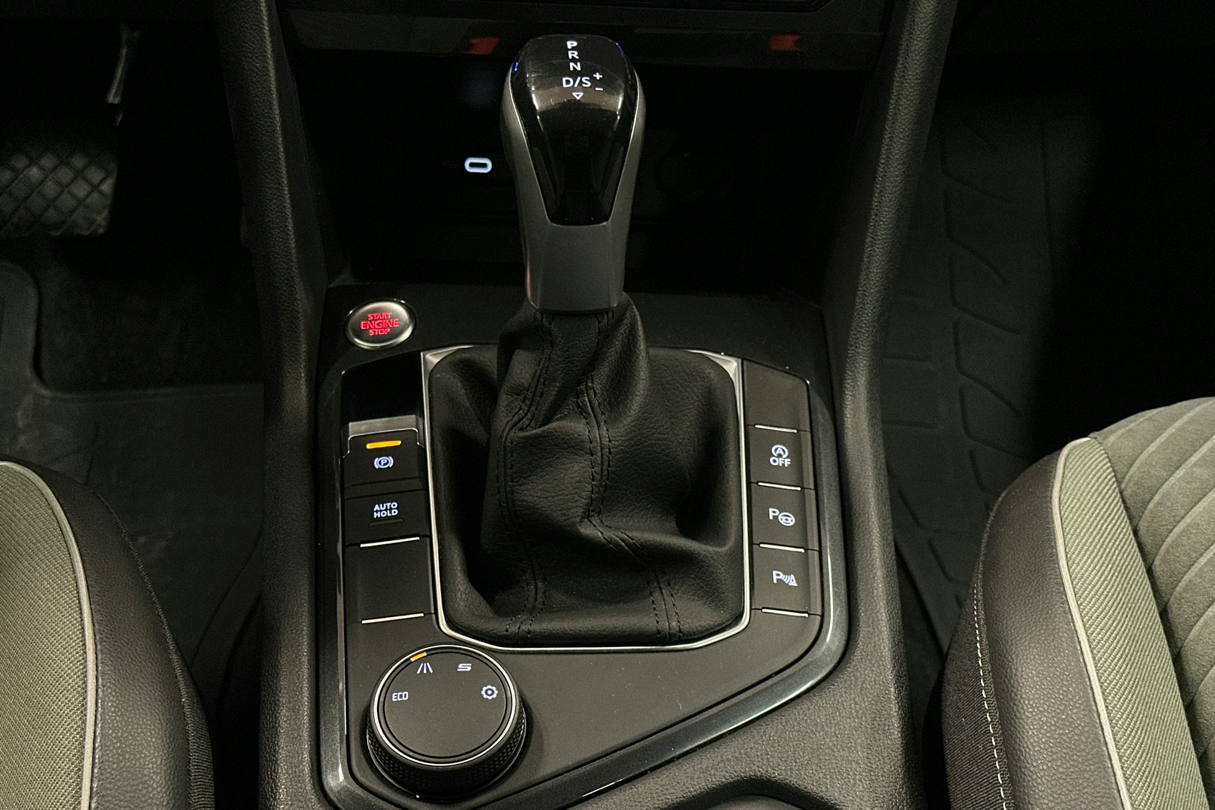punainen SEAT Tarraco 2023 kuva 20.