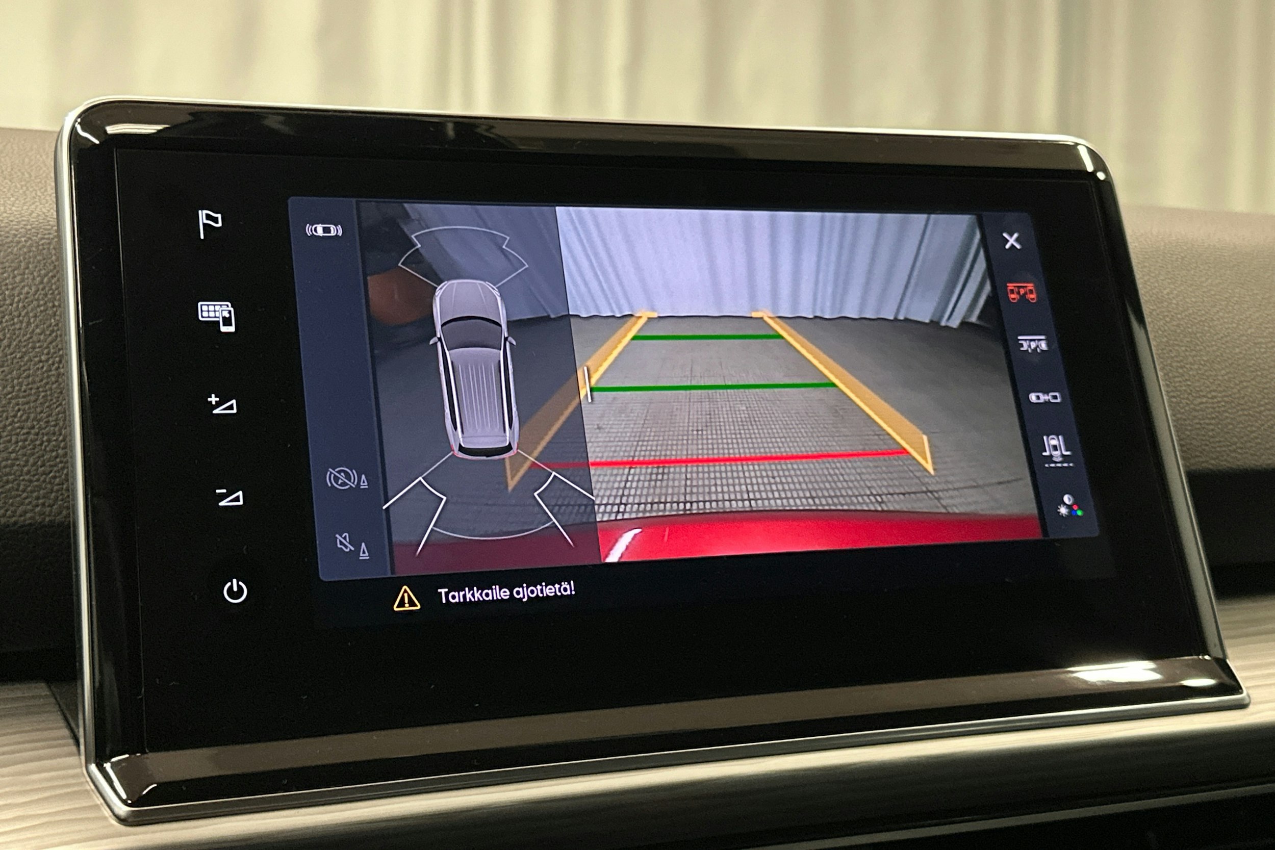 punainen SEAT Tarraco 2023 kuva 26.