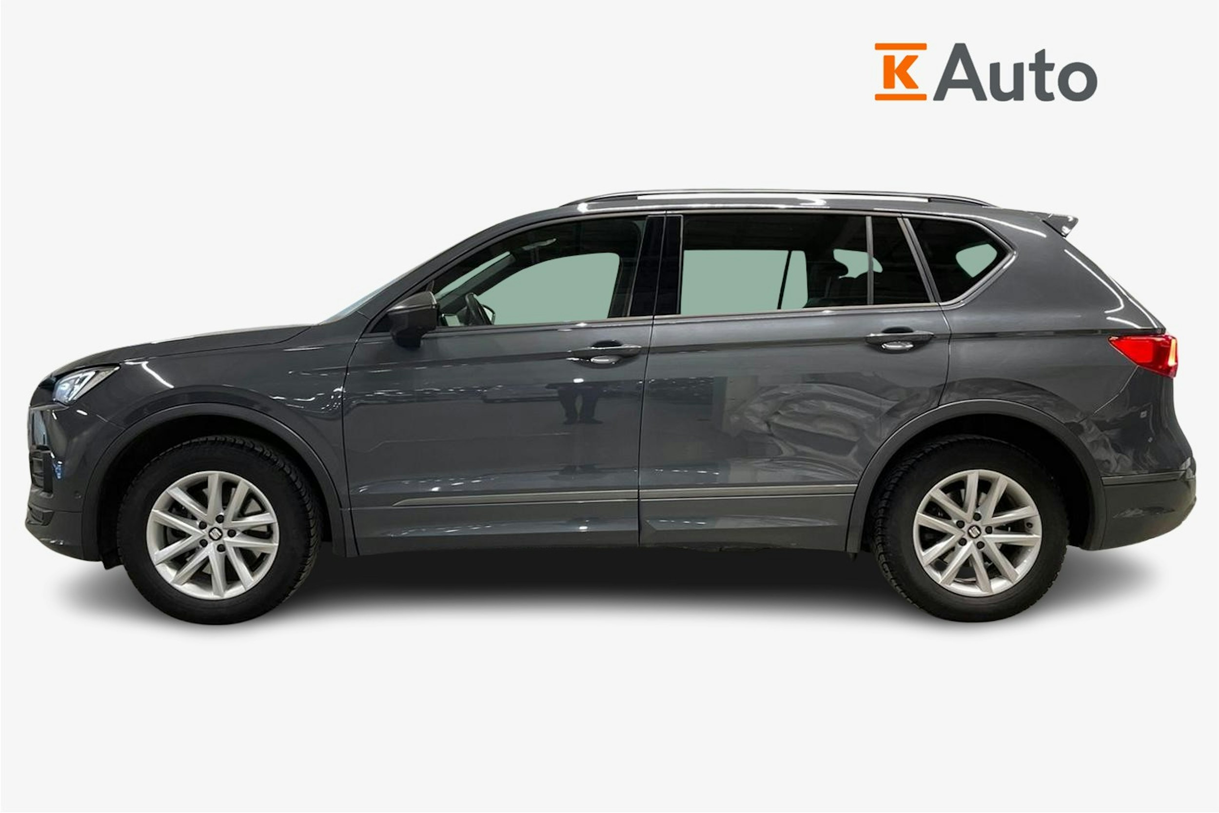 met. harmaa SEAT Tarraco 2024 kuva 6.