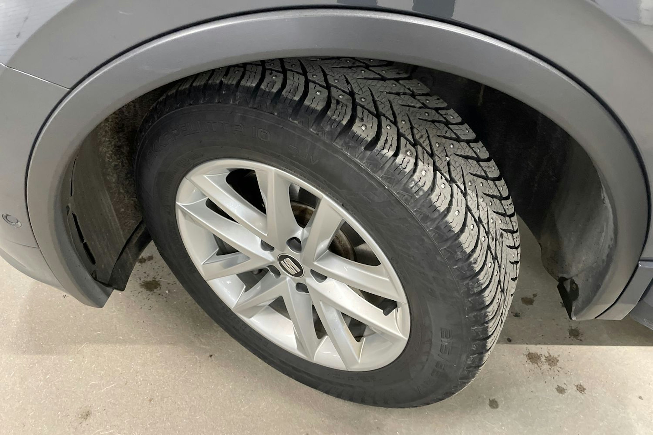 met. harmaa SEAT Tarraco 2024 kuva 13.