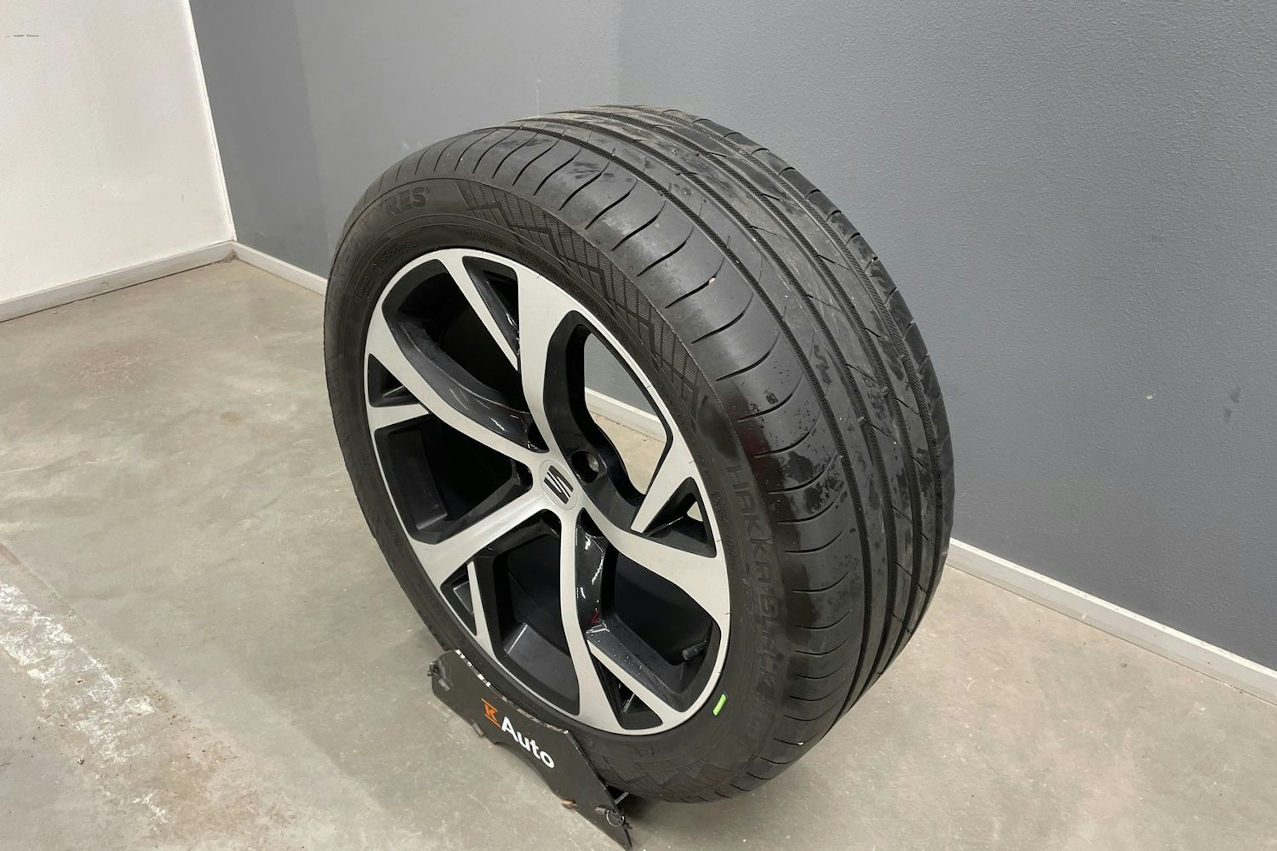 met. harmaa SEAT Tarraco 2024 kuva 14.