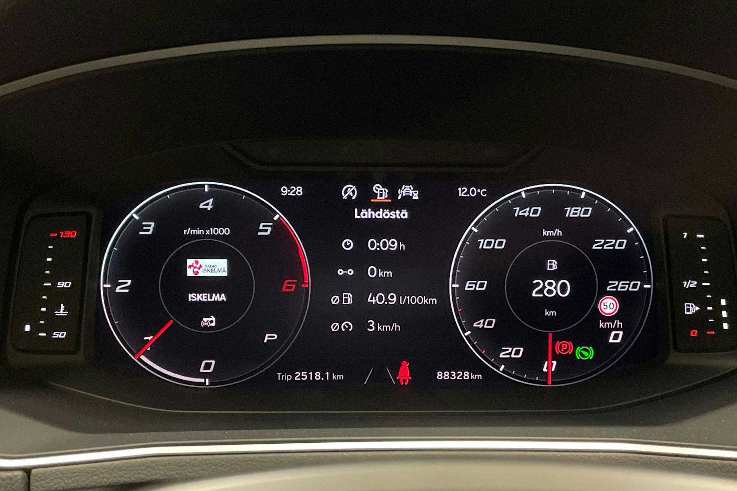 met. harmaa SEAT Tarraco 2024 kuva 16.