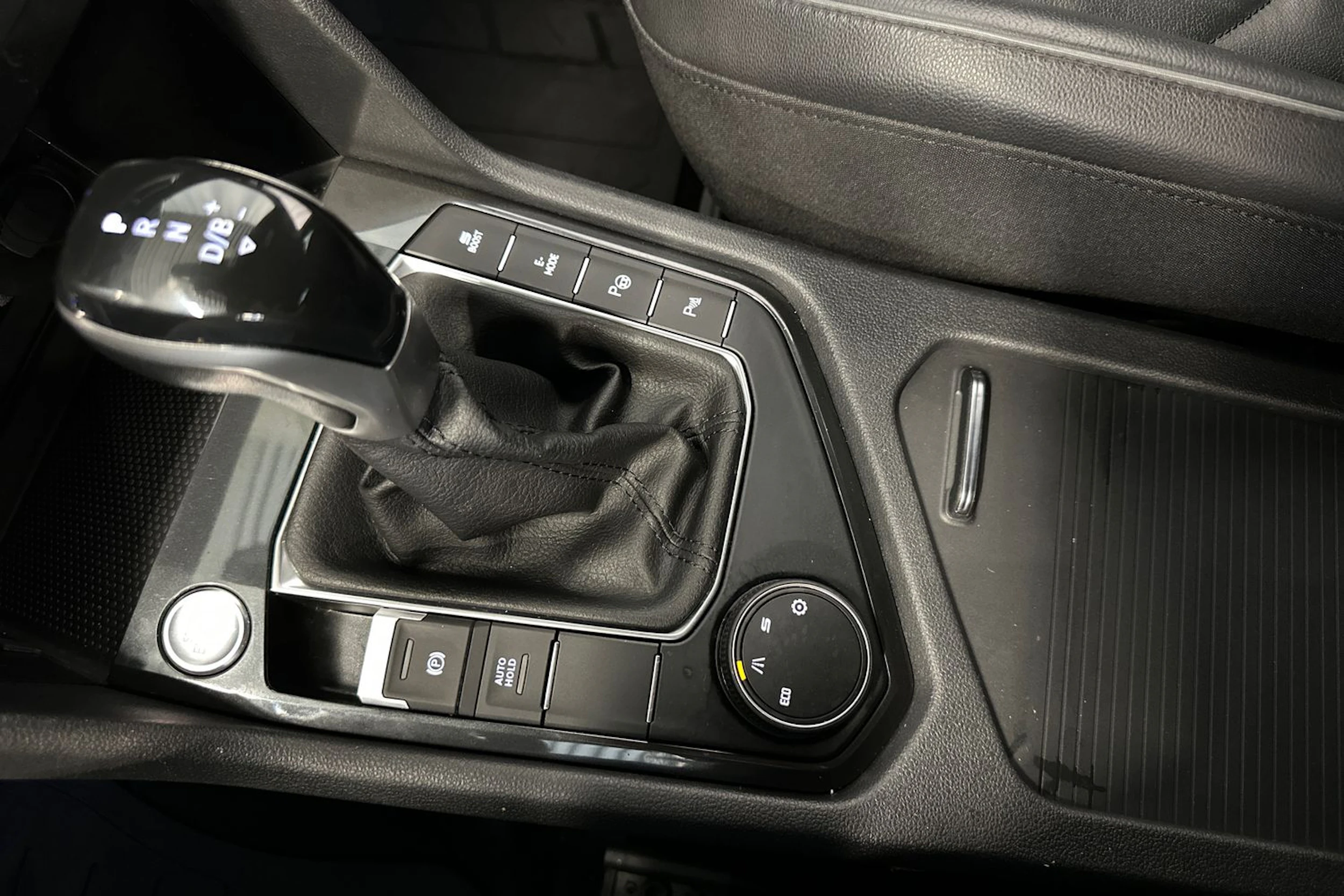 valkoinen SEAT Tarraco 2024 kuva 21.