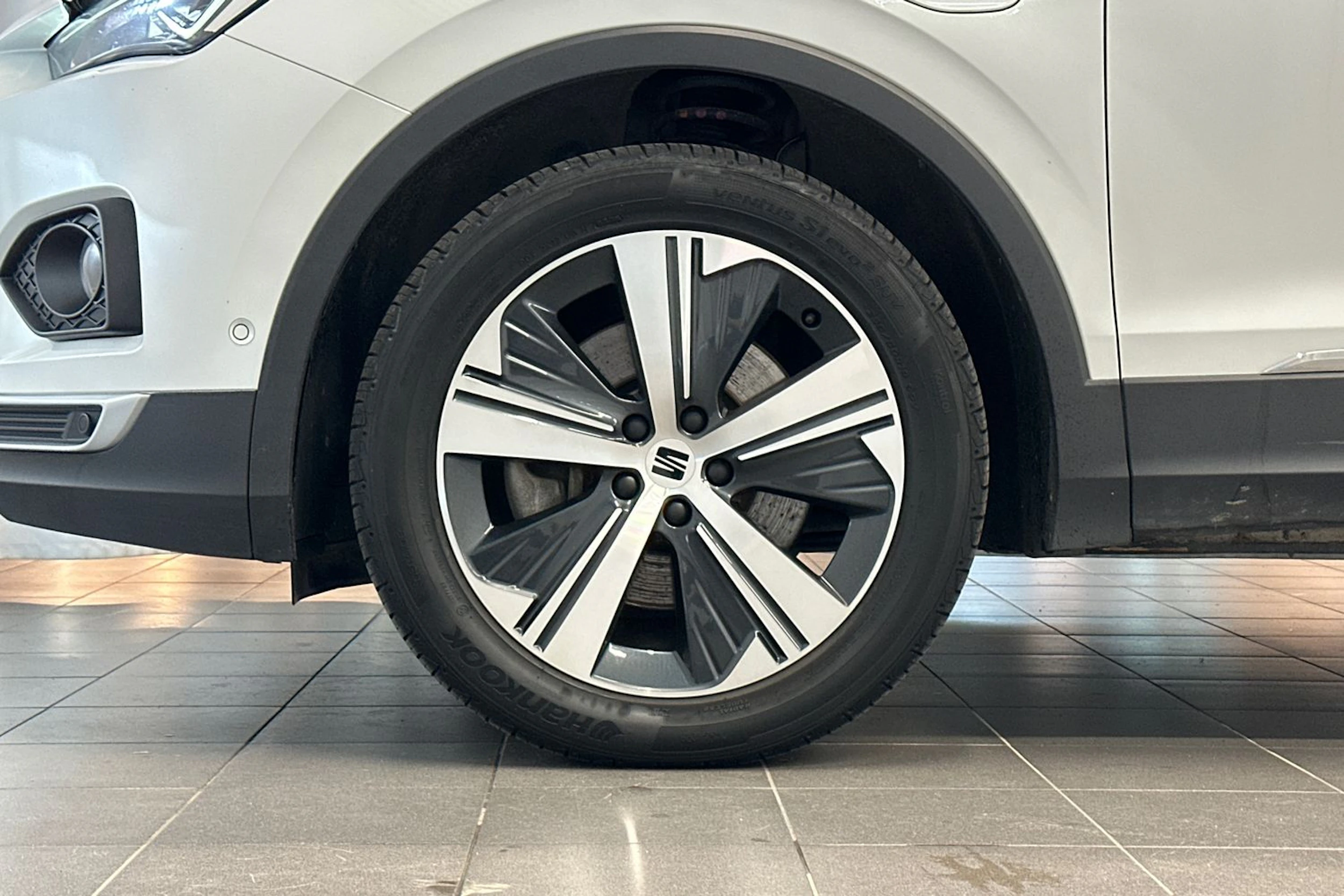 valkoinen SEAT Tarraco 2024 kuva 26.