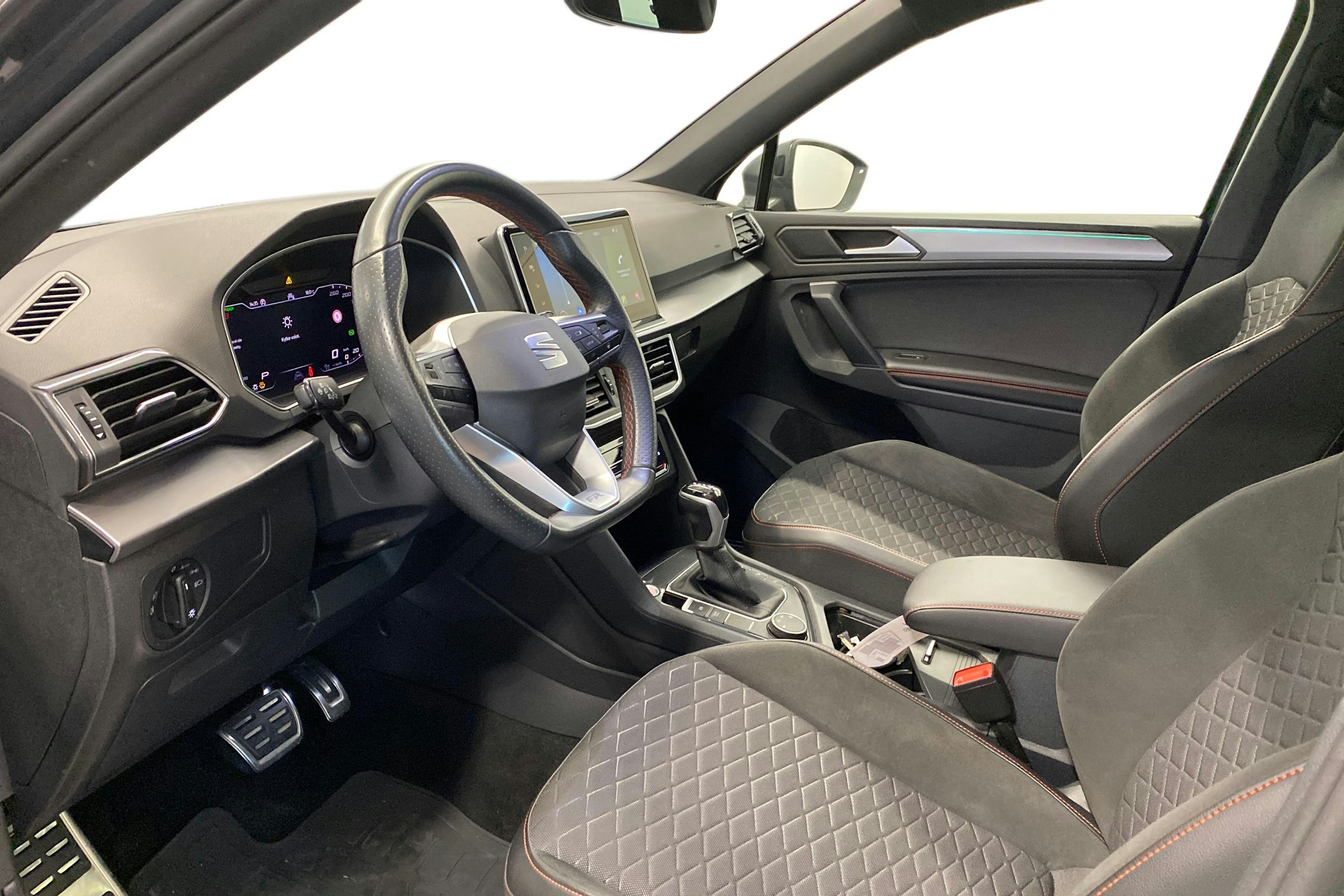 harmaa SEAT Tarraco 2024 kuva 7.