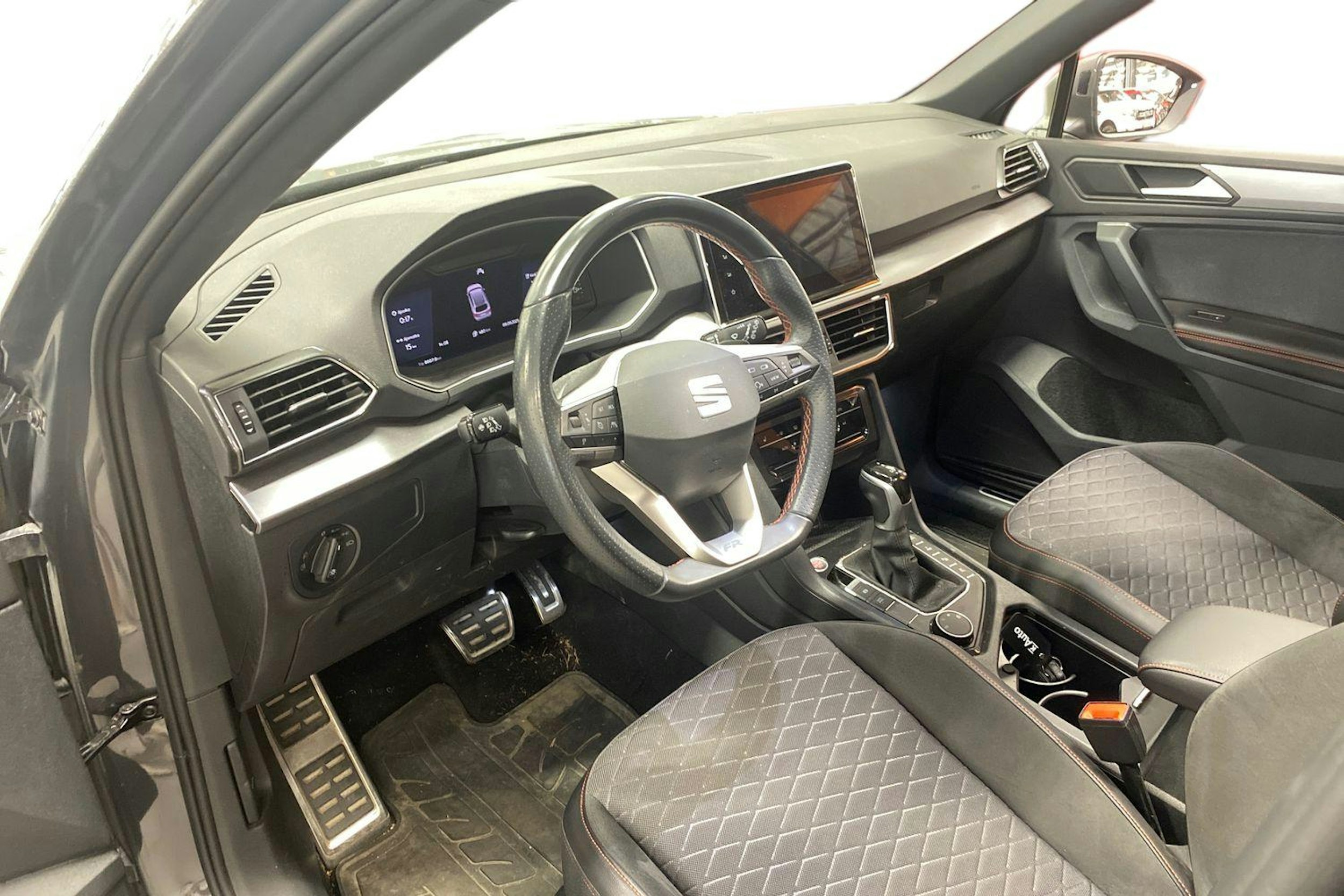 harmaa SEAT Tarraco 2024 kuva 3.