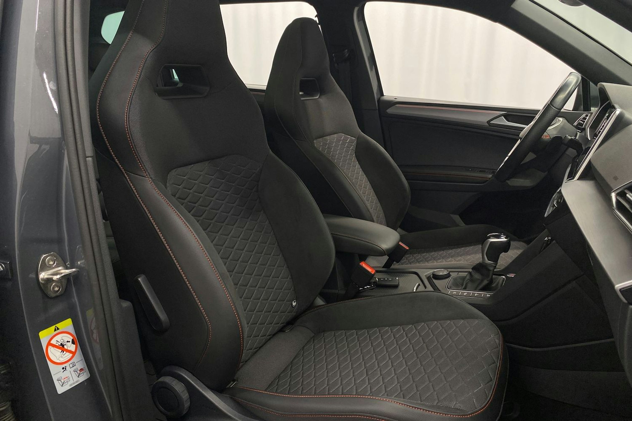harmaa SEAT Tarraco 2024 kuva 14.