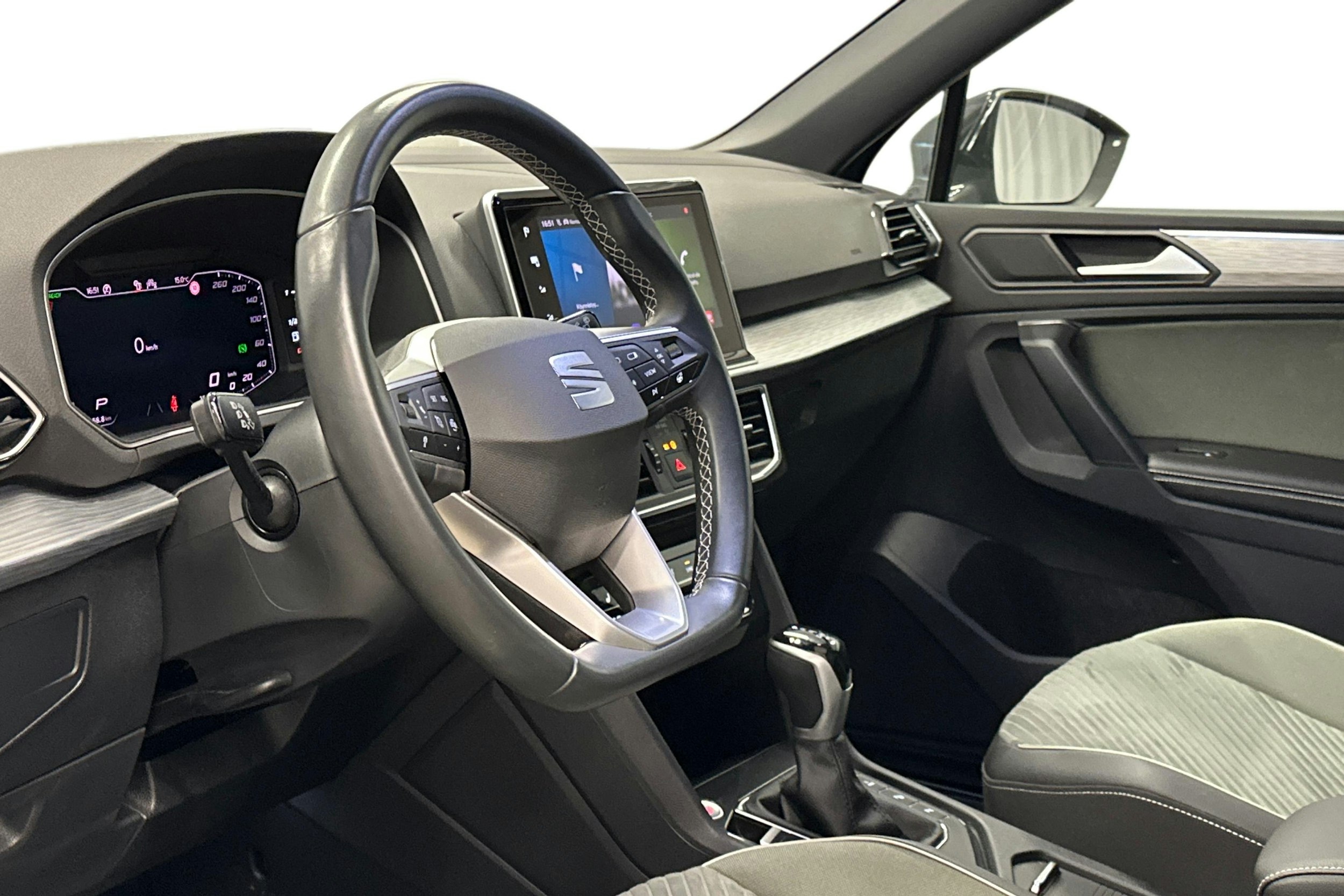 harmaa SEAT Tarraco 2024 kuva 6.