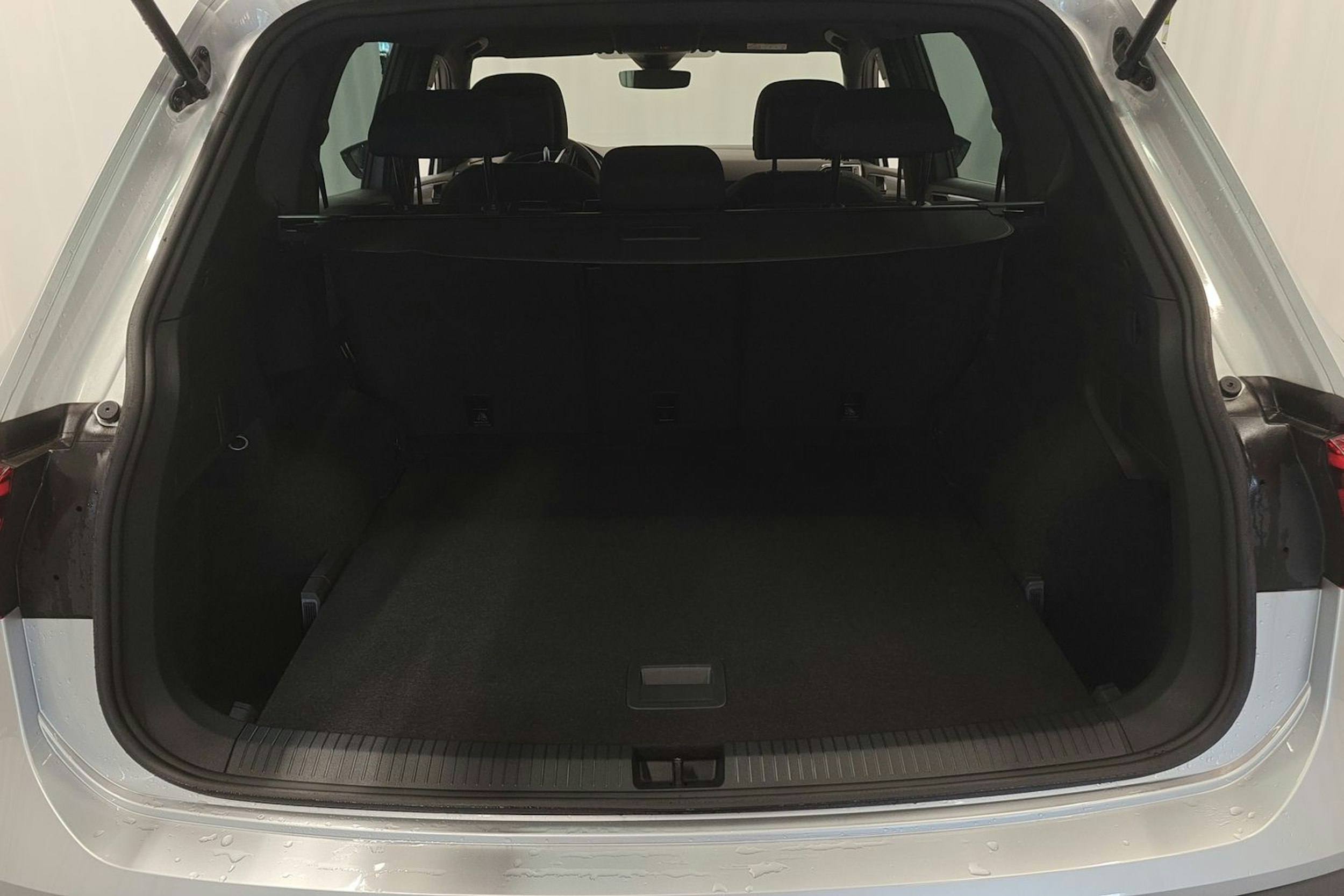 harmaa SEAT Tarraco 2025 kuva 11.