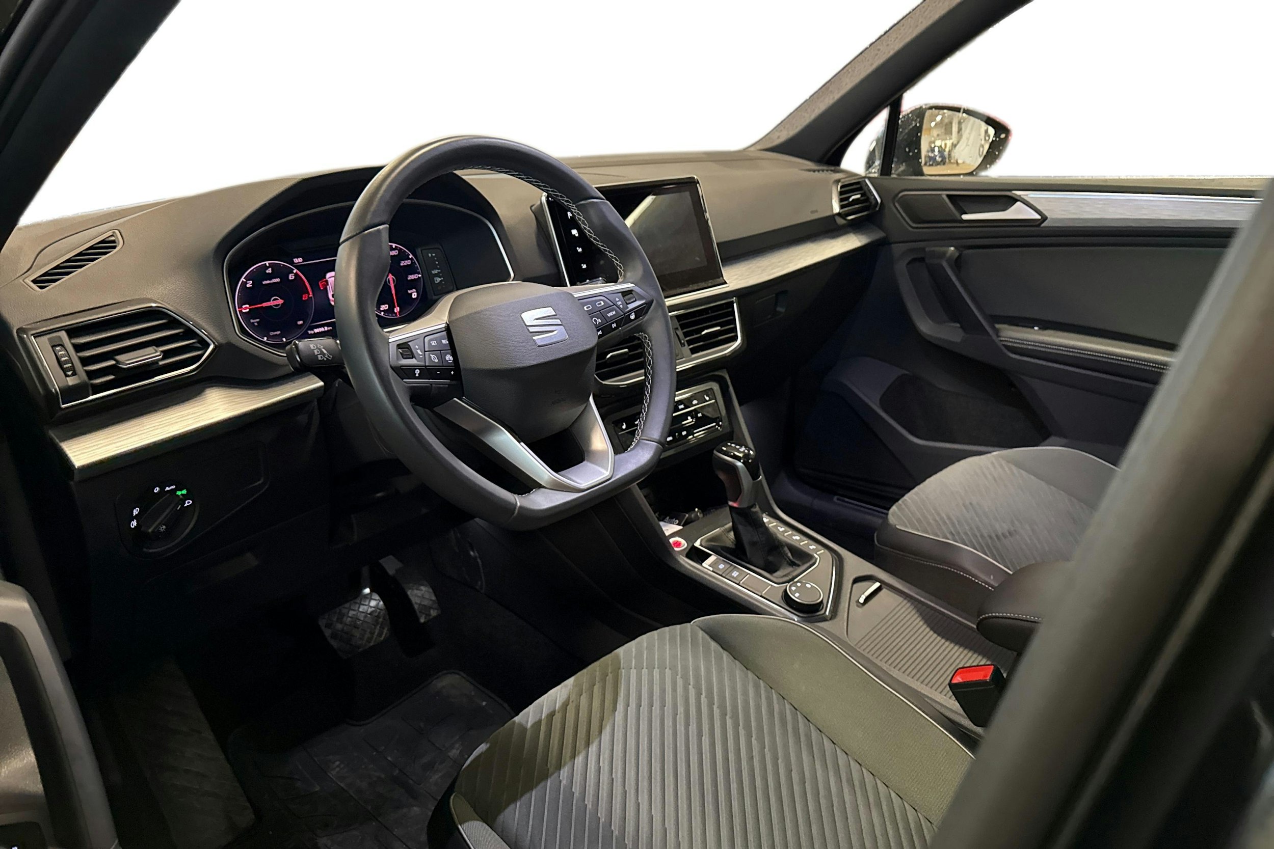 musta SEAT Tarraco 2025 kuva 3.