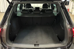 musta SEAT Tarraco 2025 kuva 11.