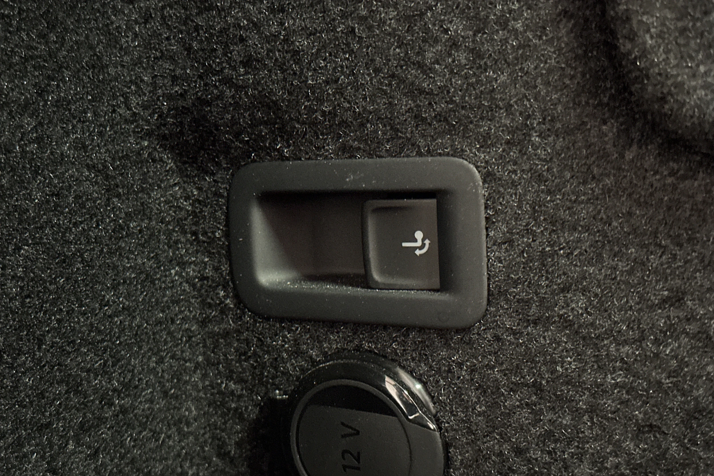 musta SEAT Tarraco 2025 kuva 13.