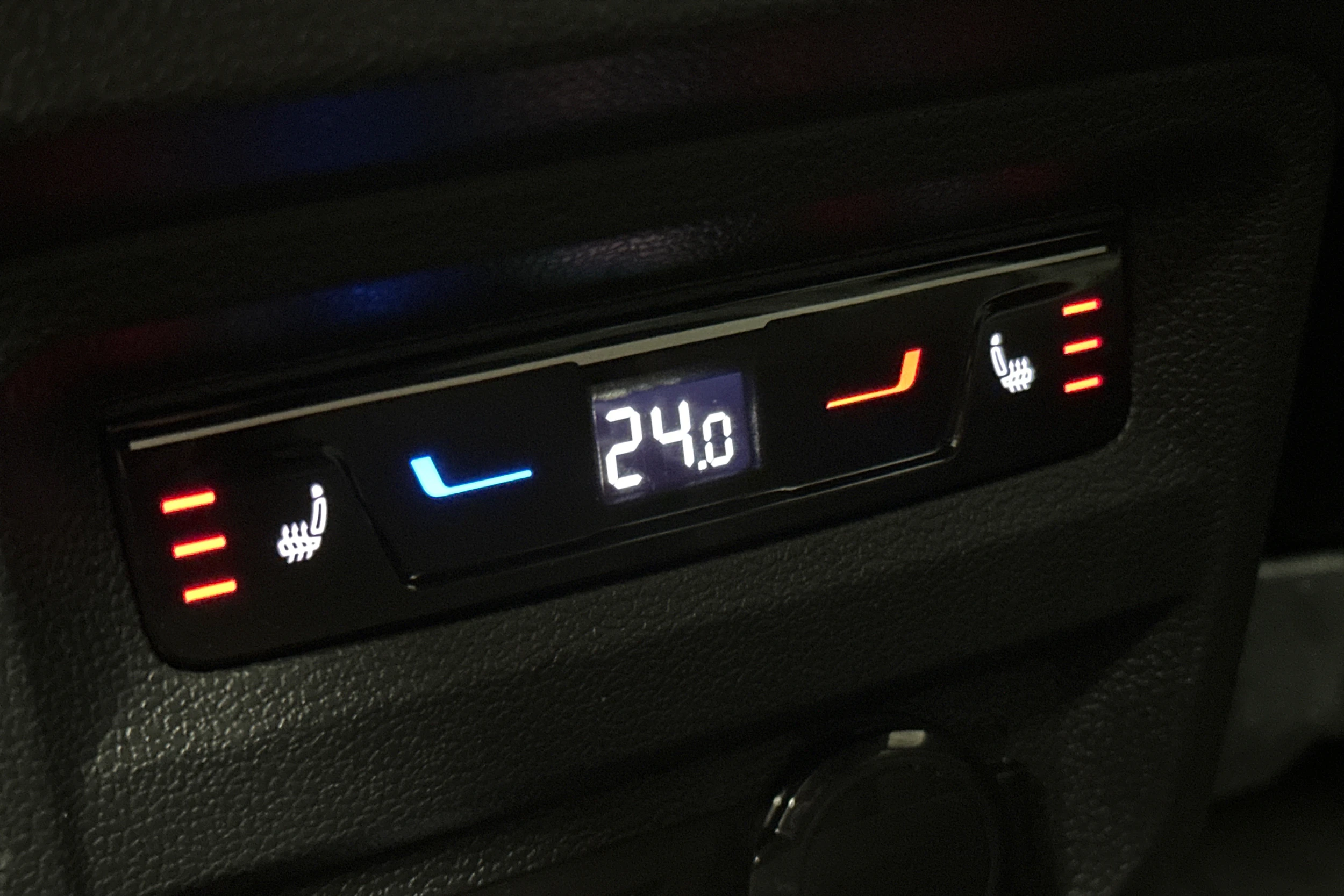 musta SEAT Tarraco 2025 kuva 14.