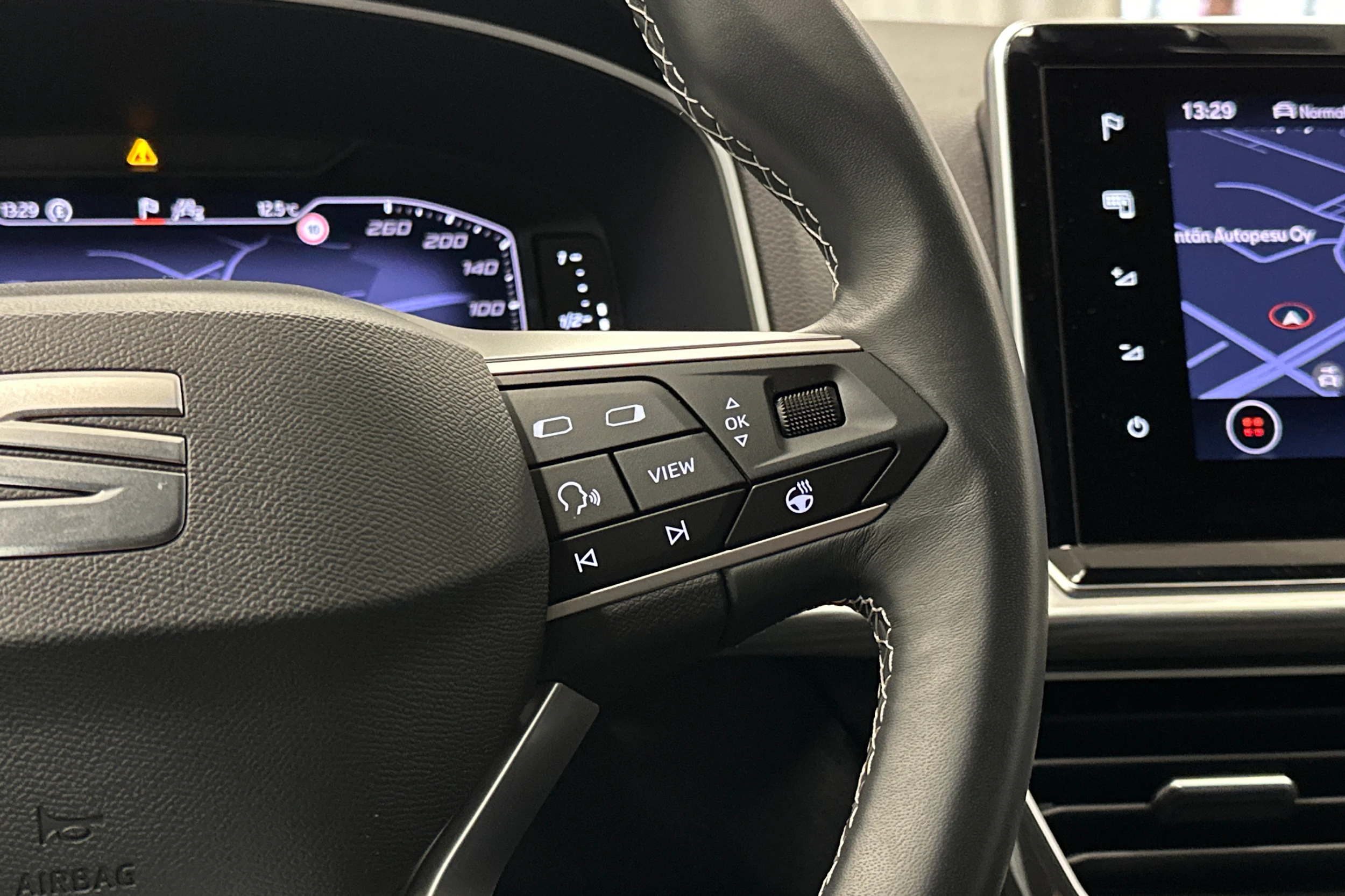 musta SEAT Tarraco 2025 kuva 18.