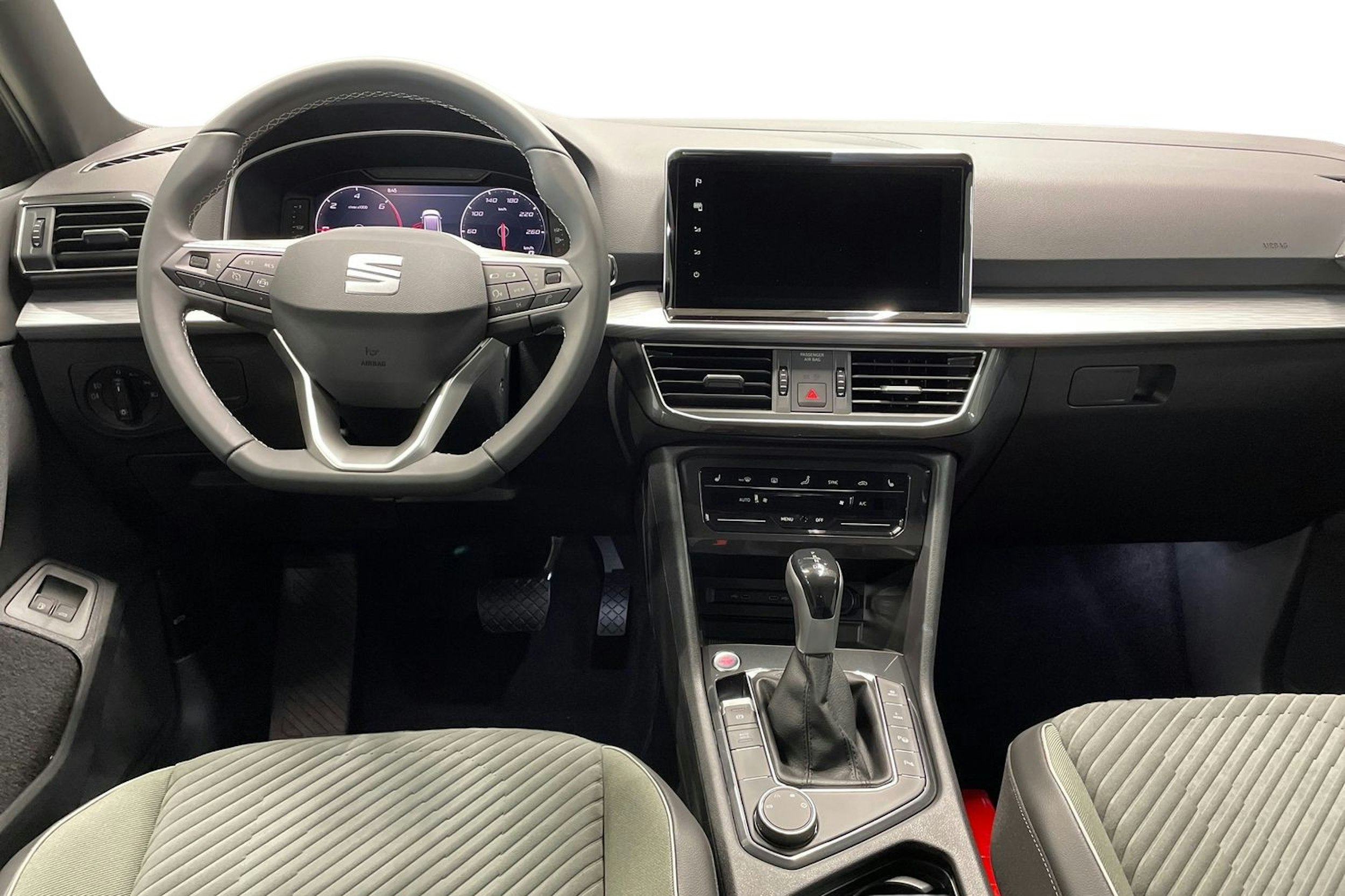 harmaa SEAT Tarraco 2025 kuva 7.