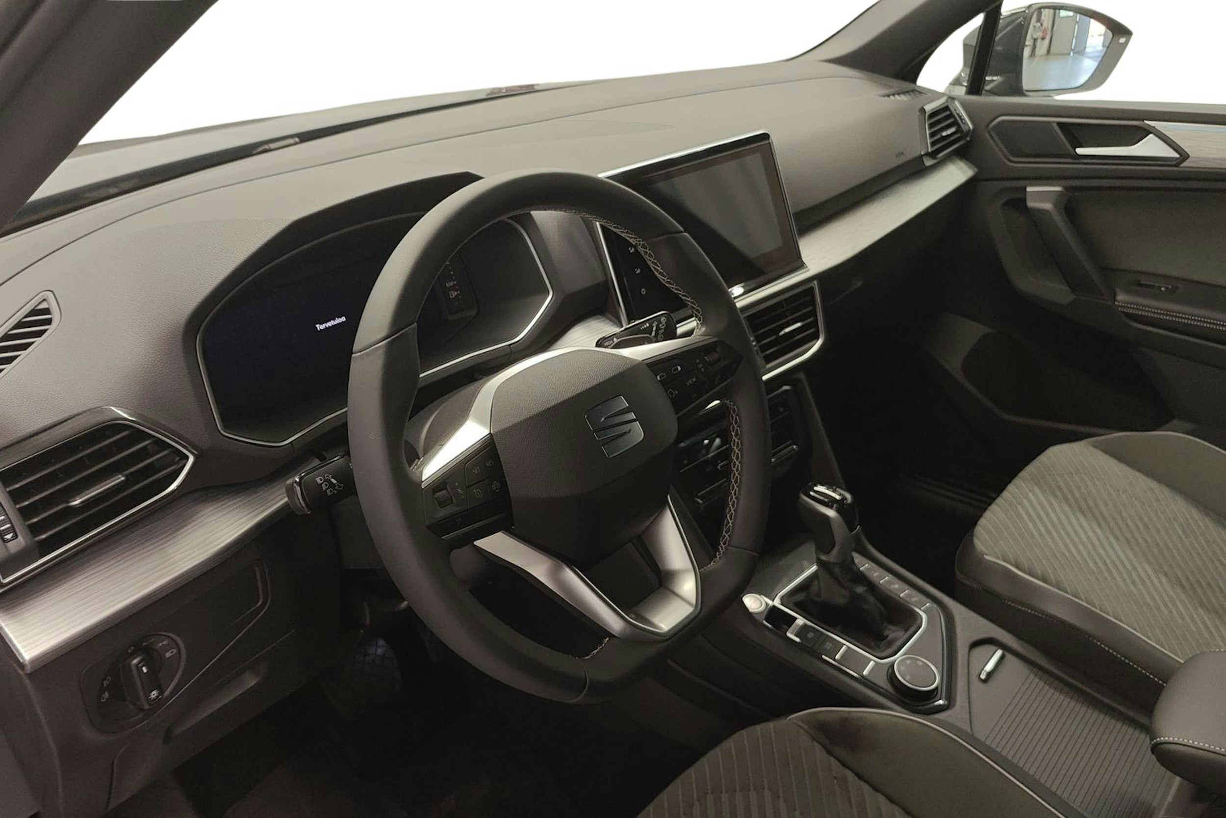 harmaa SEAT Tarraco 2025 kuva 6.