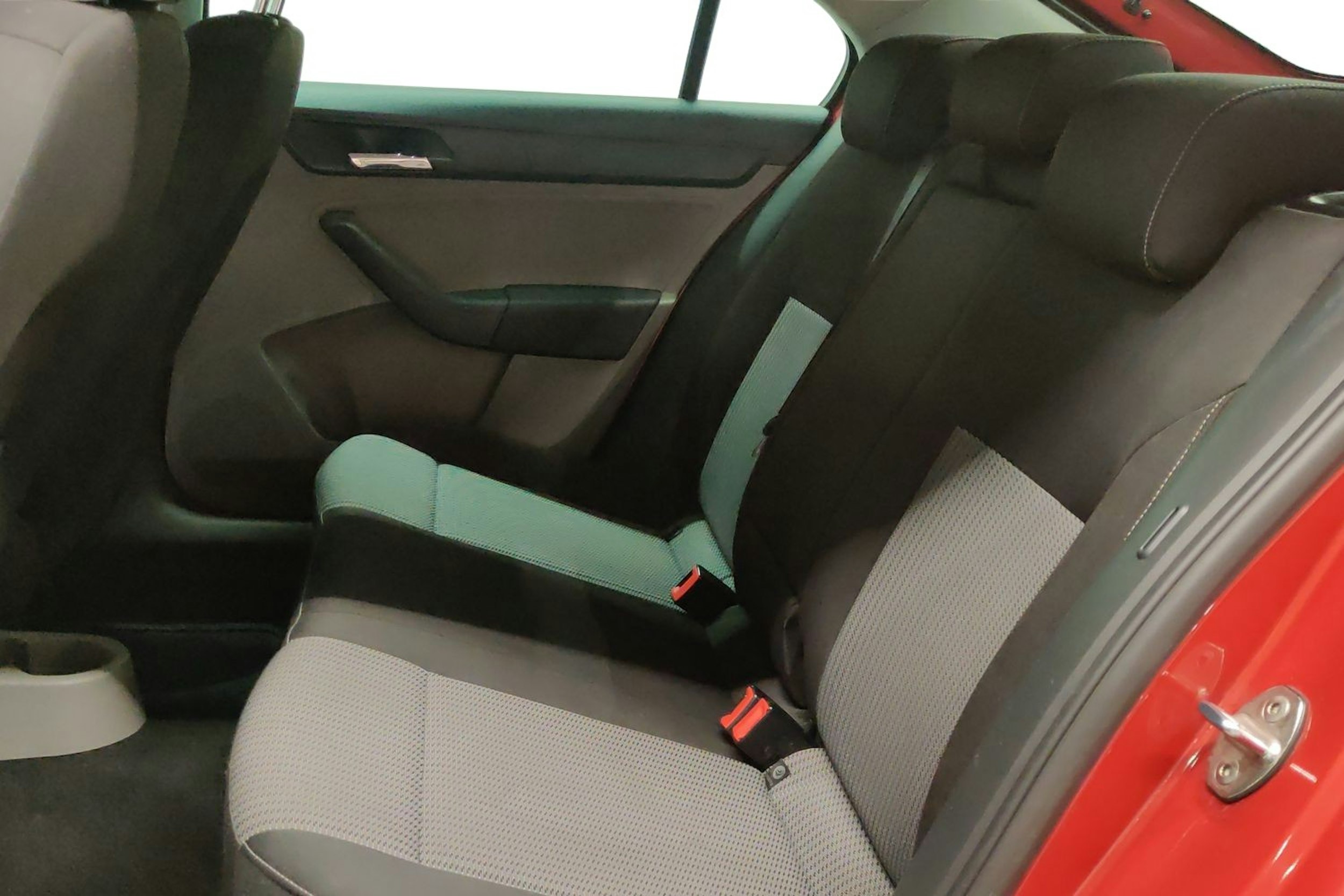Punainen SEAT TOLEDO 2014 kuva 10.