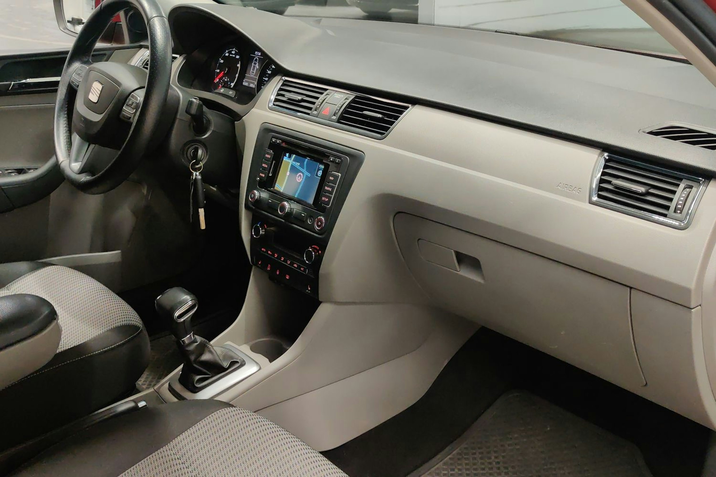 Punainen SEAT TOLEDO 2014 kuva 25.