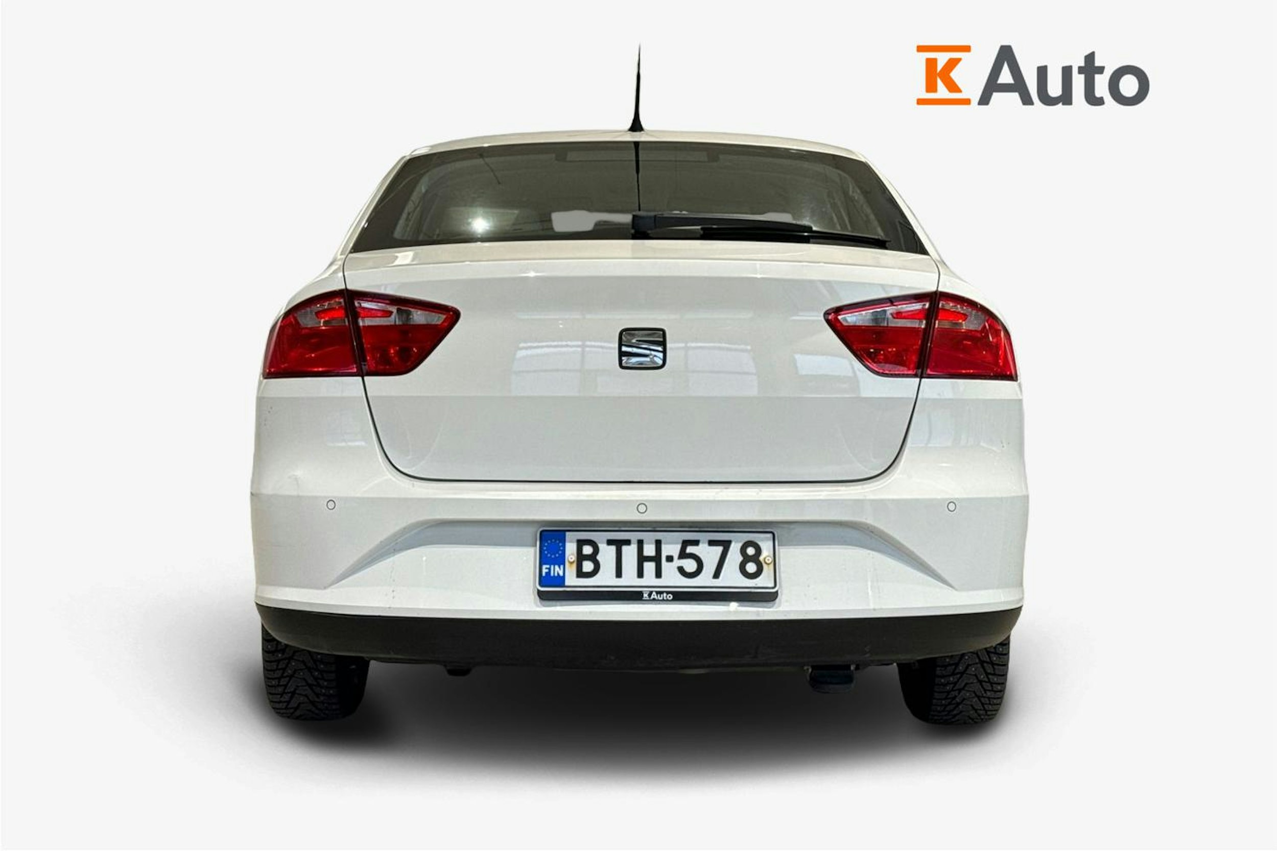 valkoinen SEAT Toledo 2015 kuva 3.