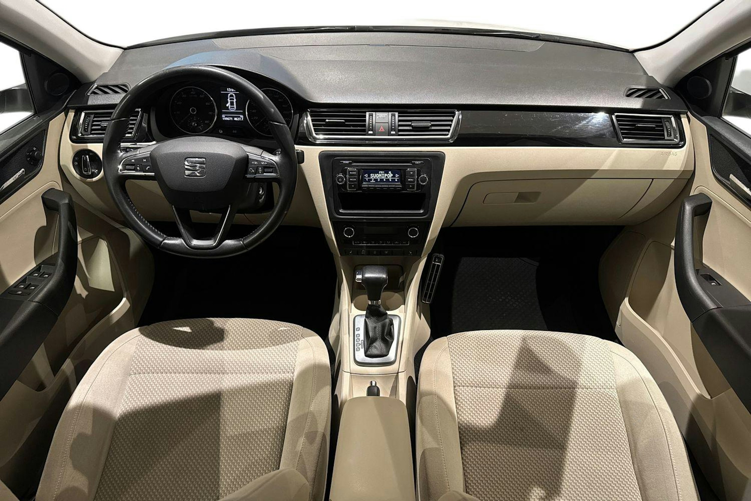 valkoinen SEAT Toledo 2015 kuva 9.