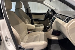 valkoinen SEAT Toledo 2015 kuva 16.
