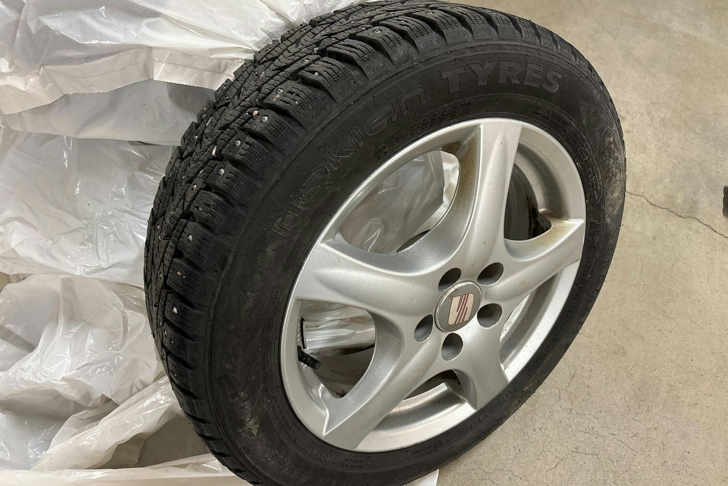 punainen SEAT Toledo 2015 kuva 13.