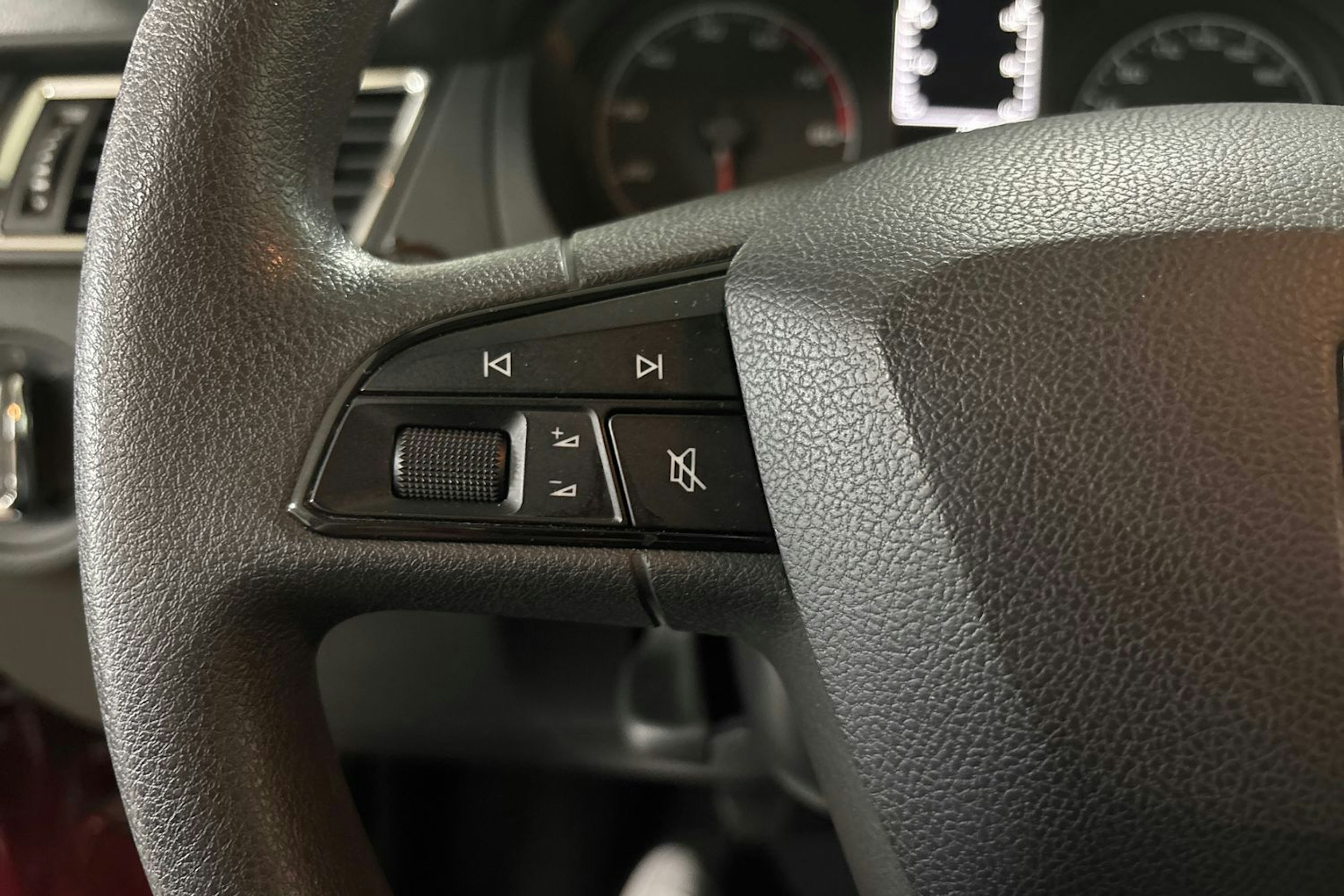punainen SEAT Toledo 2015 kuva 15.