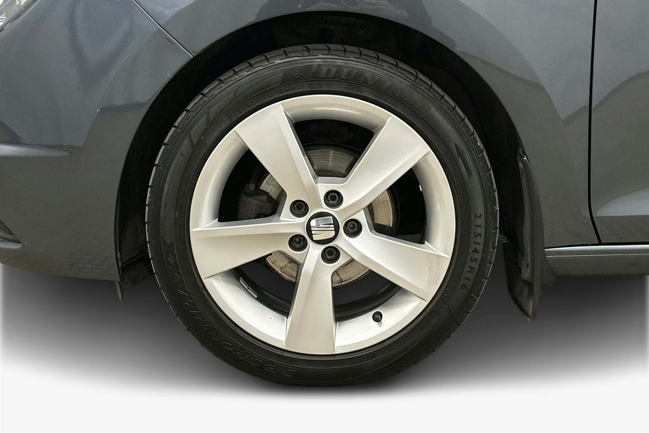 harmaa SEAT Toledo 2015 kuva 11.