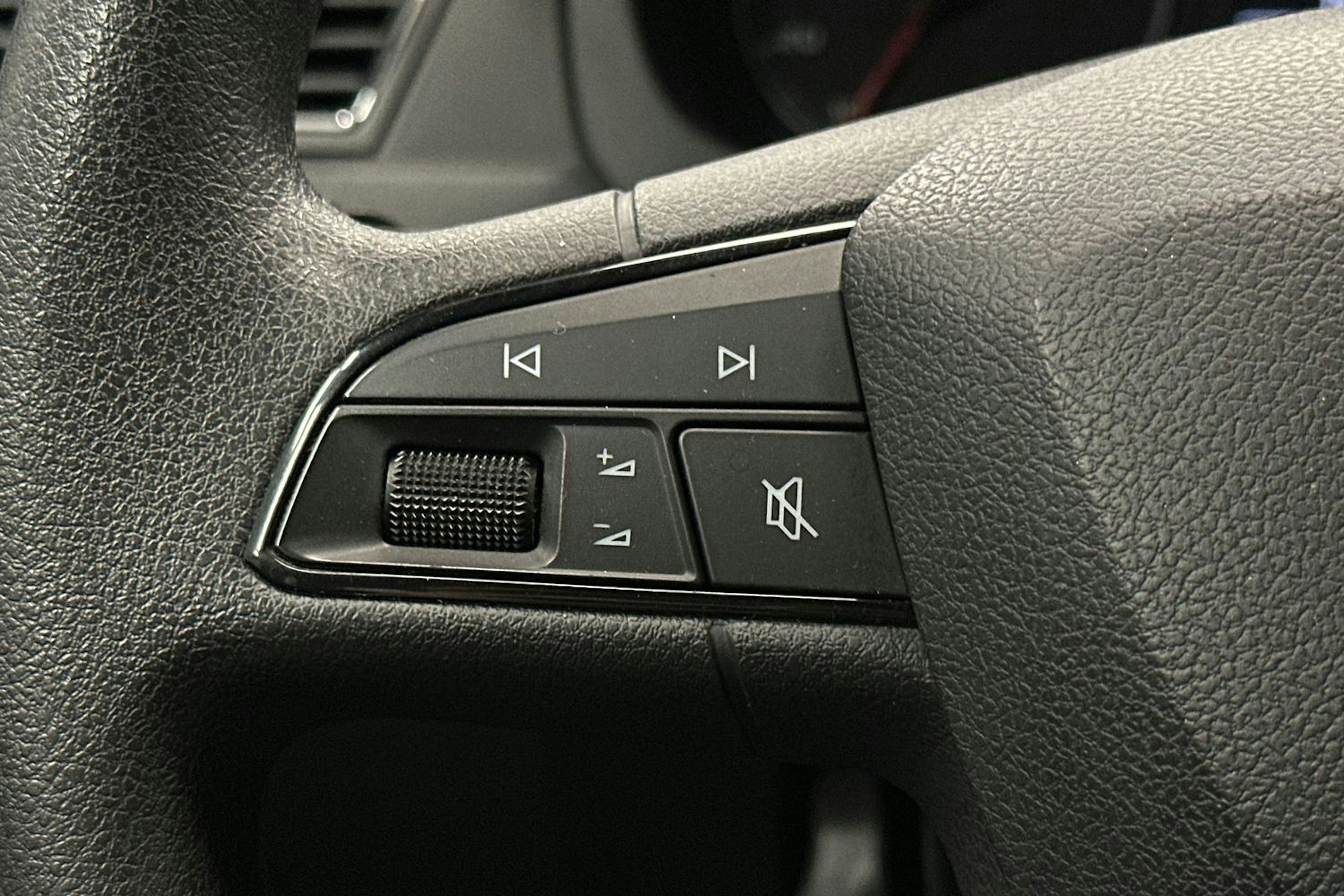 harmaa SEAT Toledo 2015 kuva 18.