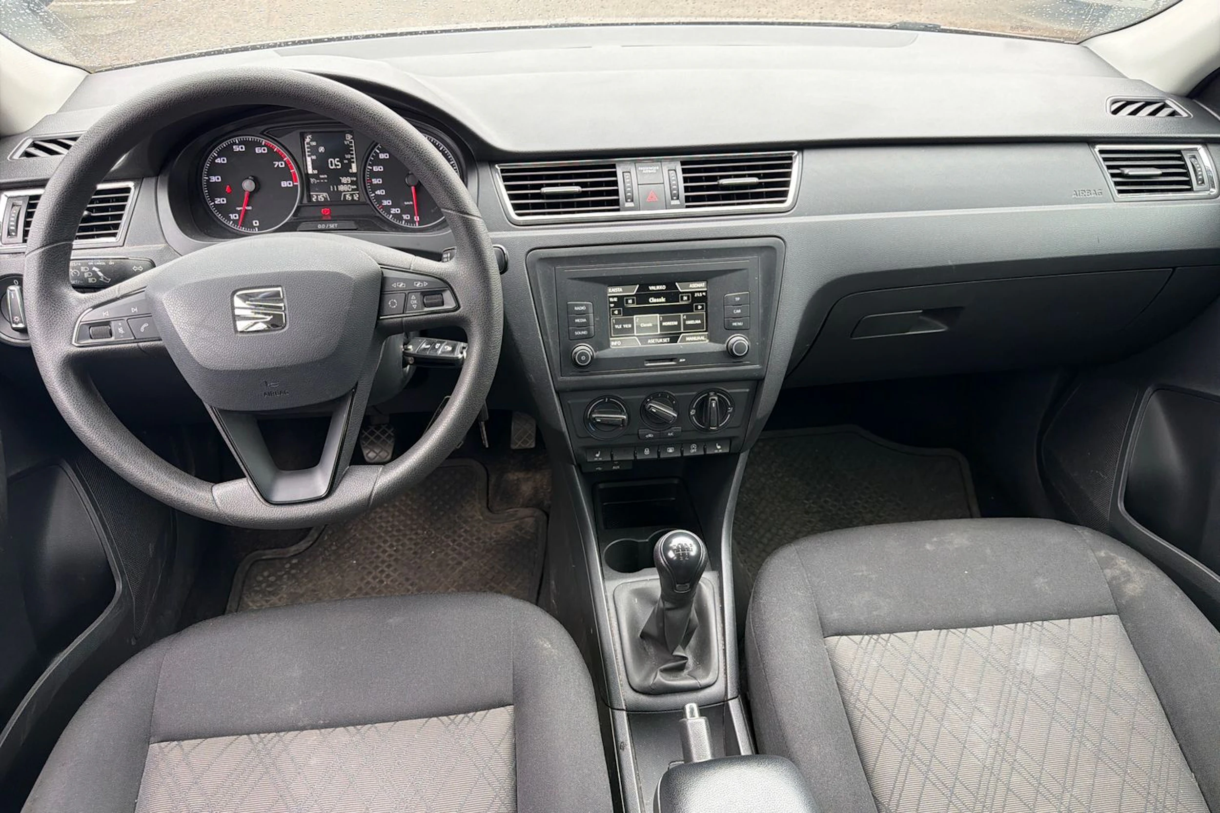 ruskea (beige) SEAT Toledo 2017 kuva 5.