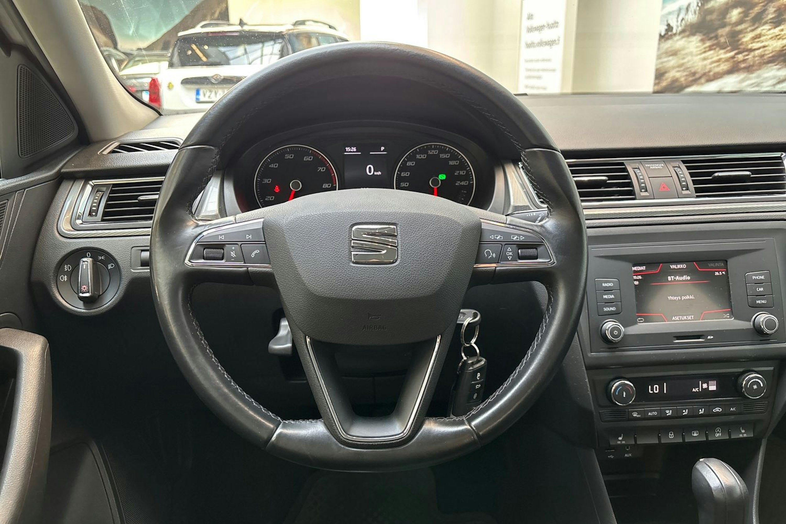 ruskea (beige) SEAT Toledo 2017 kuva 21.