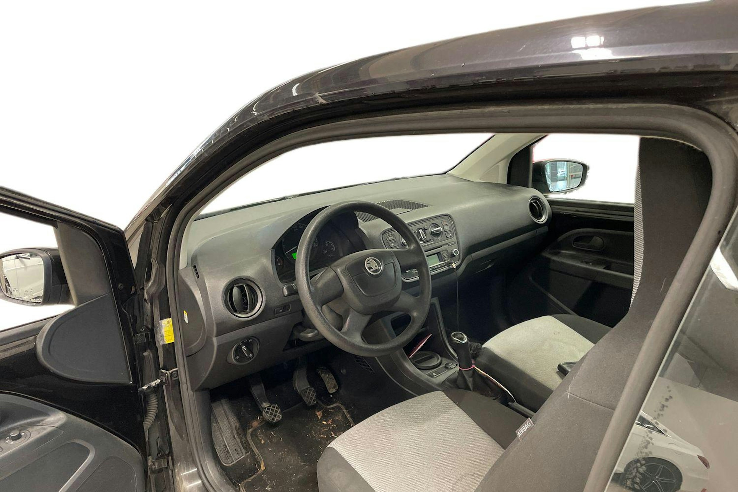 musta Skoda Citigo 2012 kuva 3.