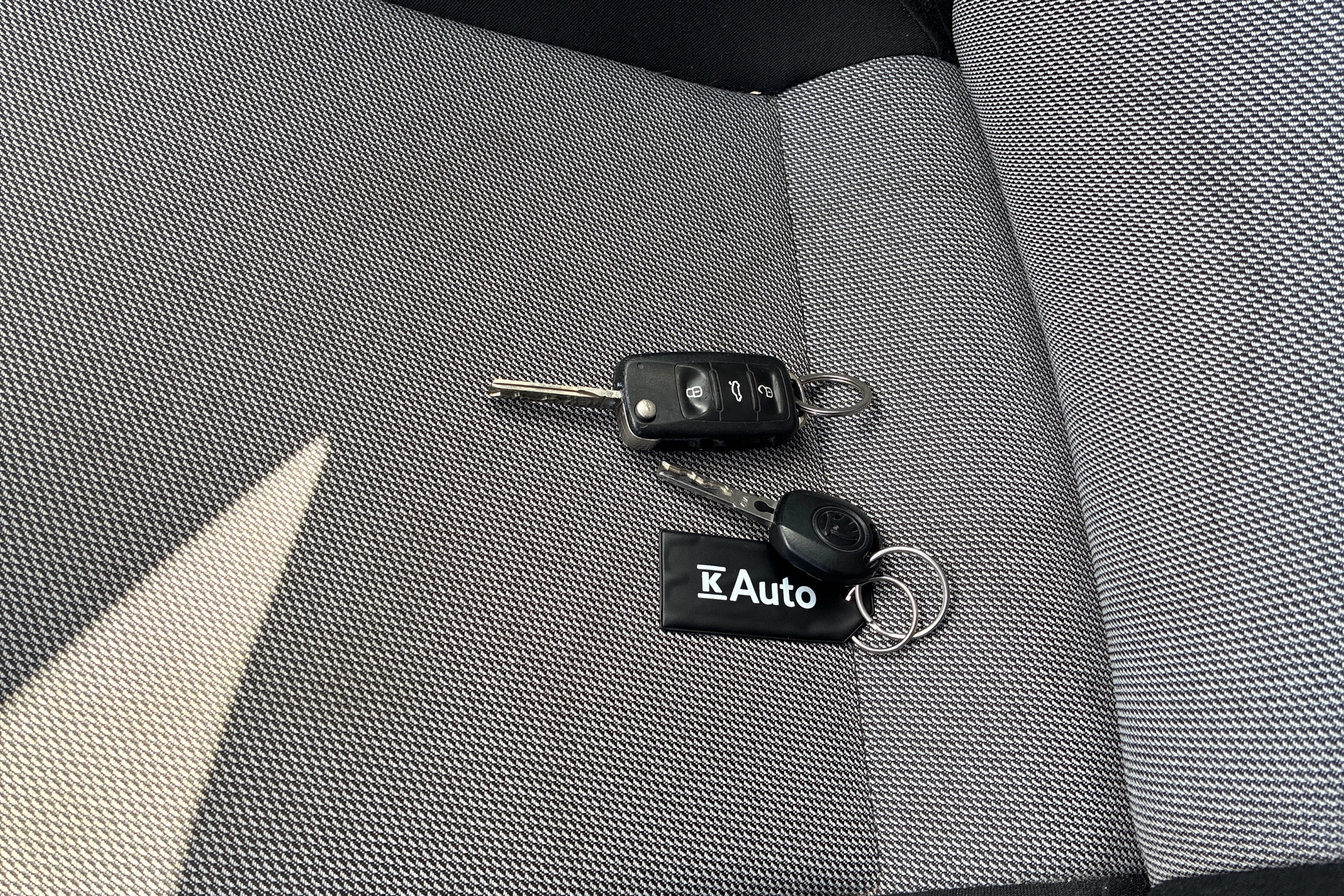 Hopea Skoda CITIGO 2013 kuva 36.