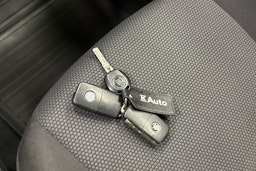 Keltainen Skoda CITIGO 2013 kuva 18.