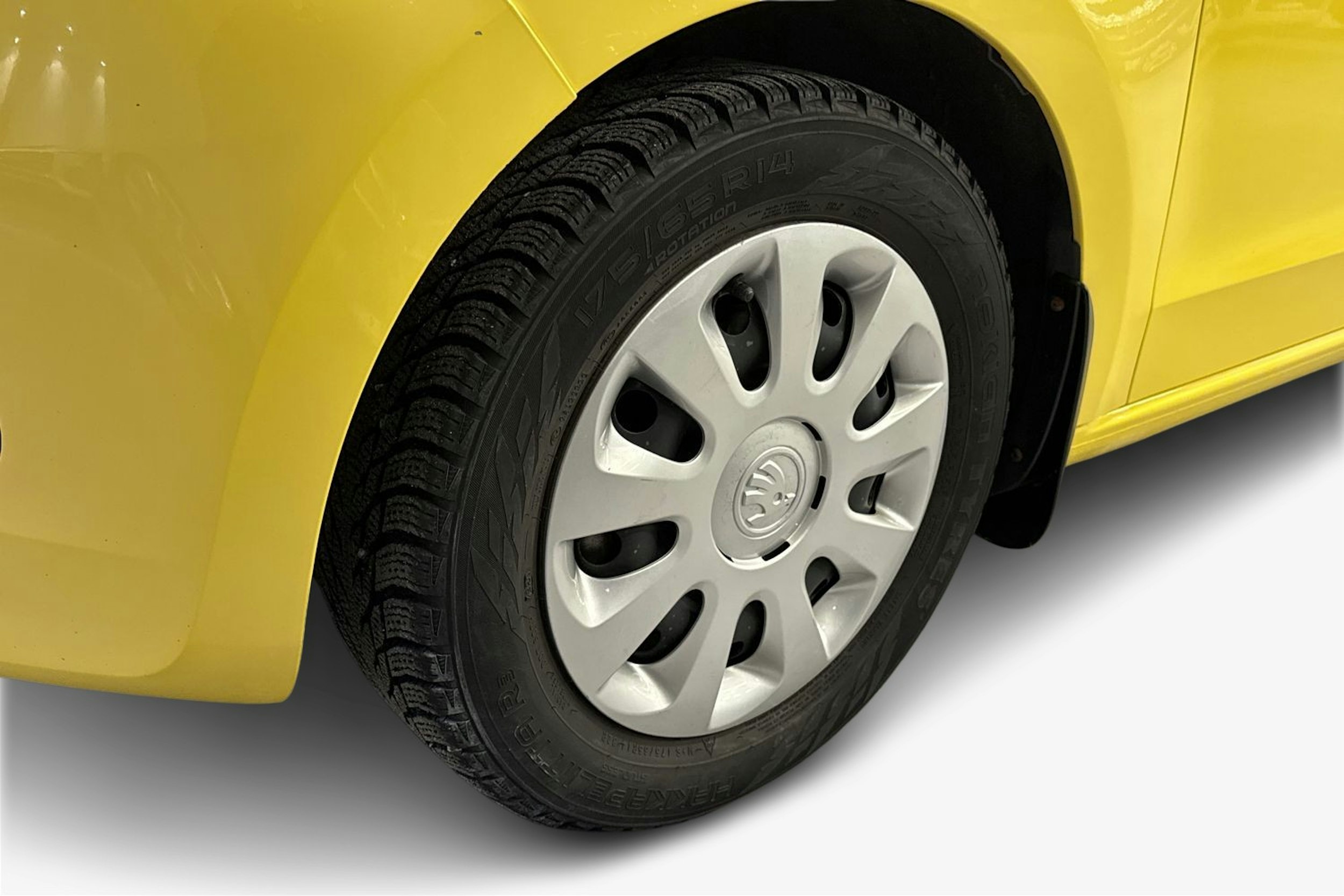 Keltainen Skoda CITIGO 2014 kuva 11.