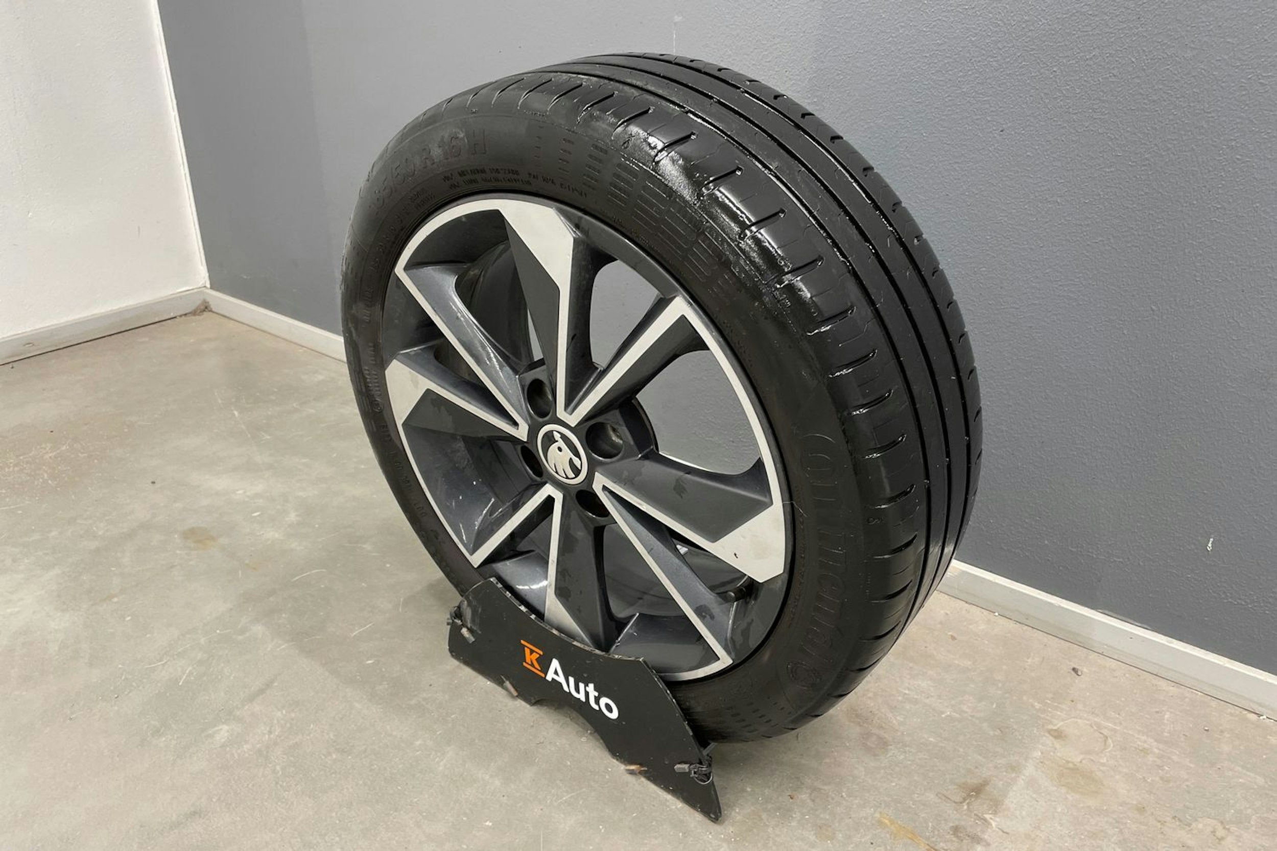 valkoinen Skoda Citigo 2017 kuva 11.