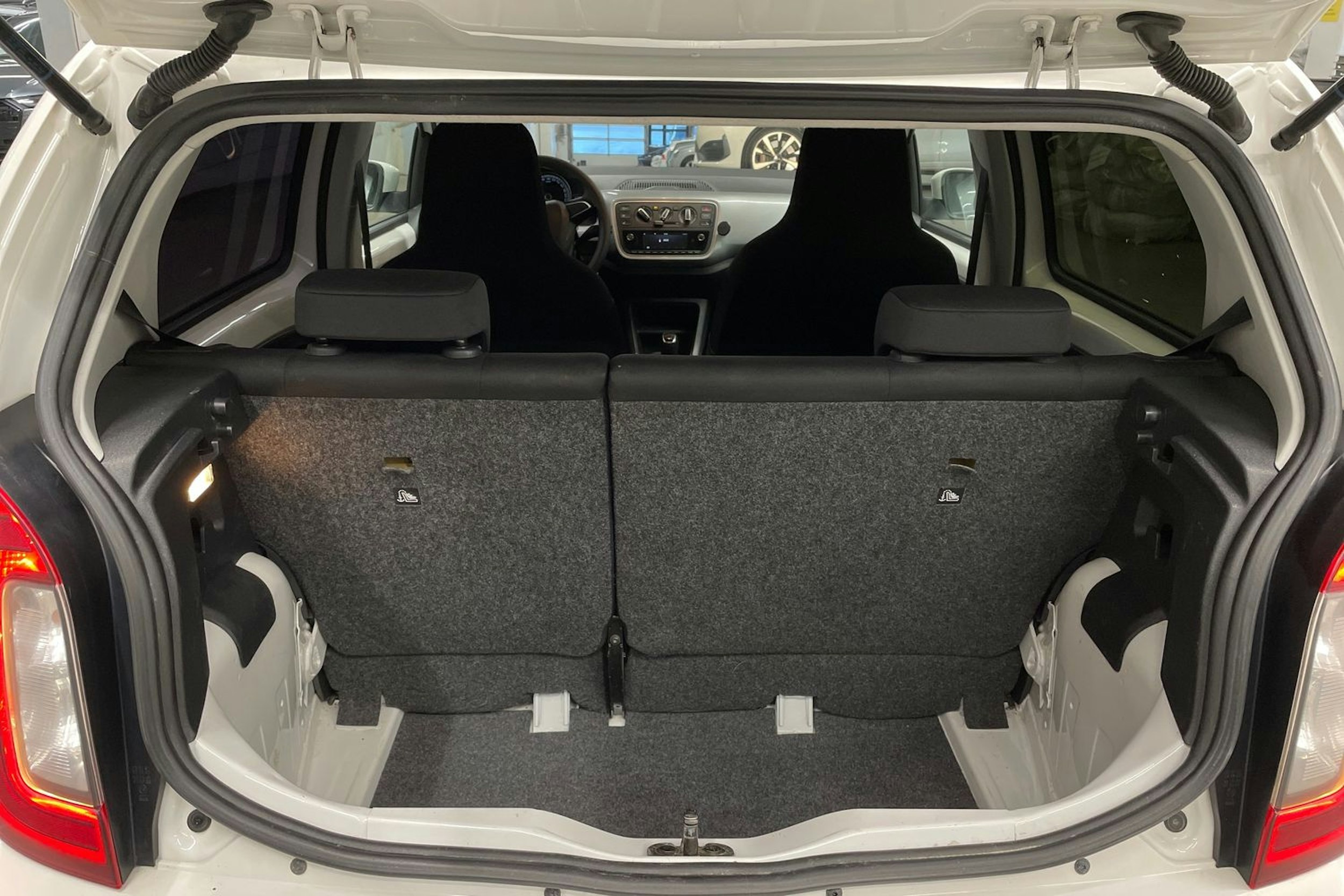 valkoinen Skoda Citigo 2017 kuva 12.