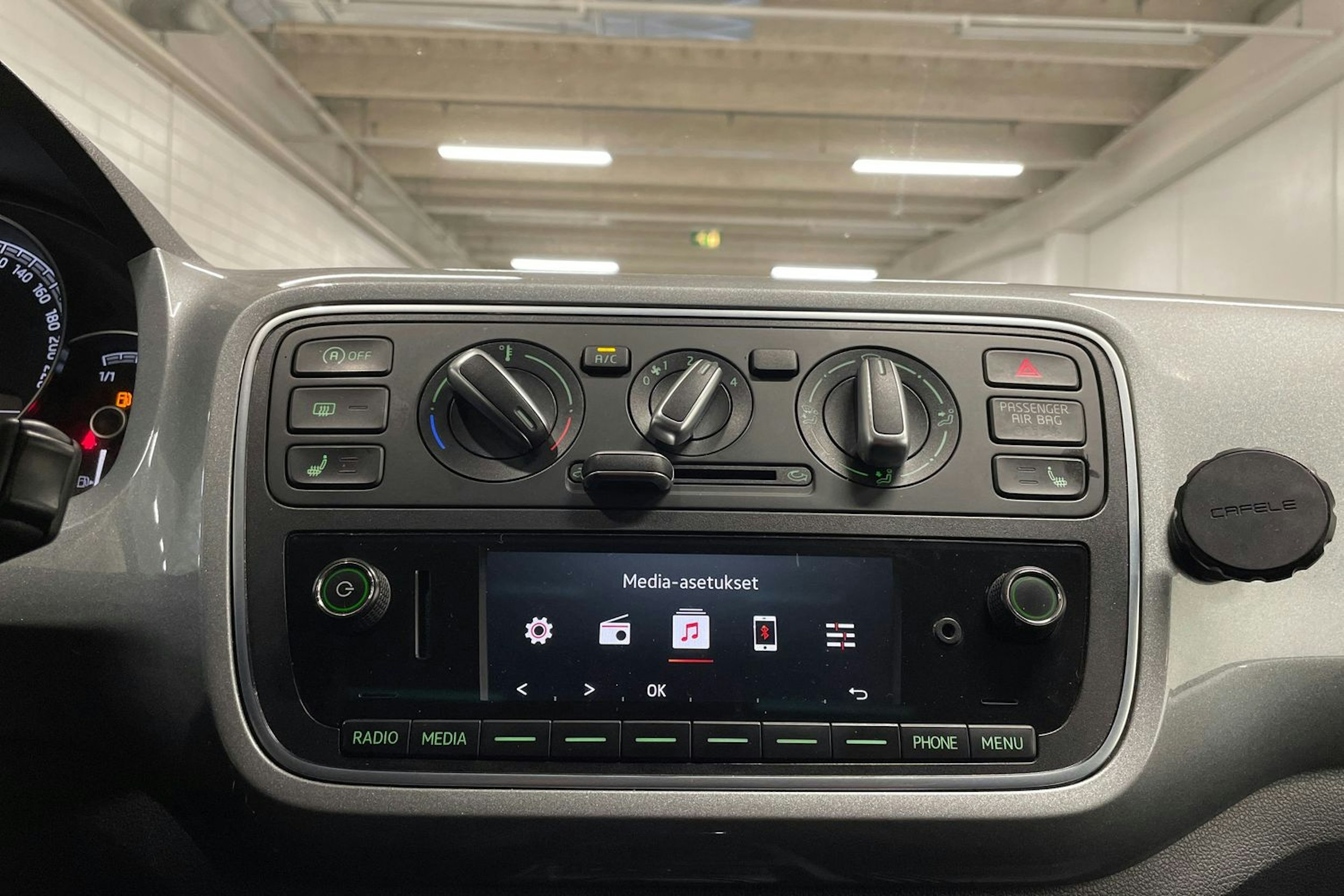 valkoinen Skoda Citigo 2017 kuva 16.