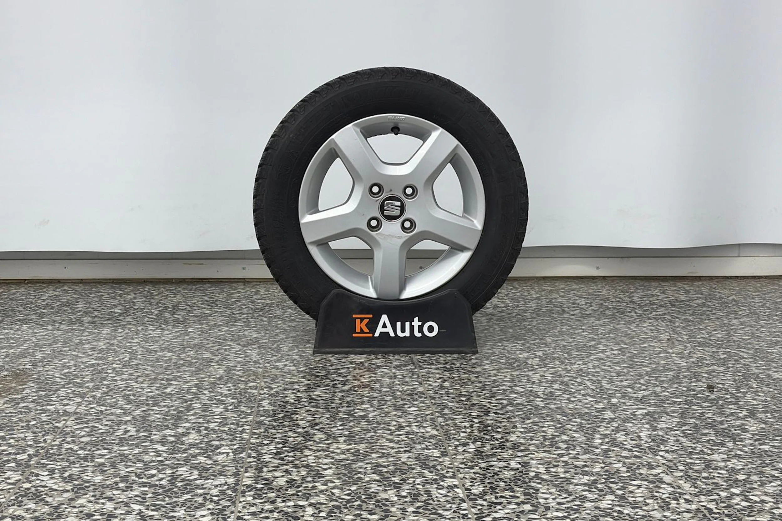 Valkoinen Skoda CITIGO 2021 kuva 10.
