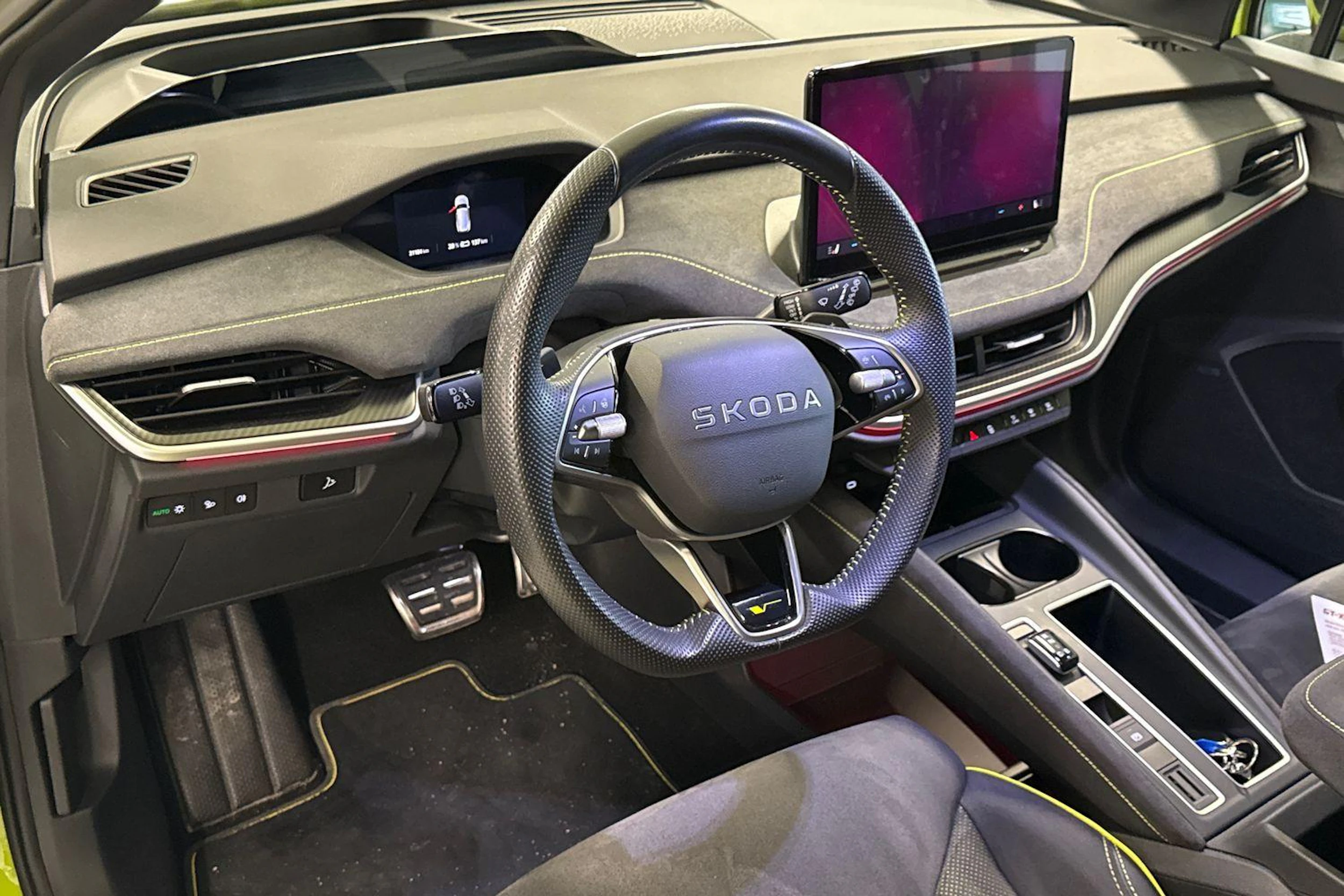 Vihreä Skoda Elroq 2025 kuva 3.